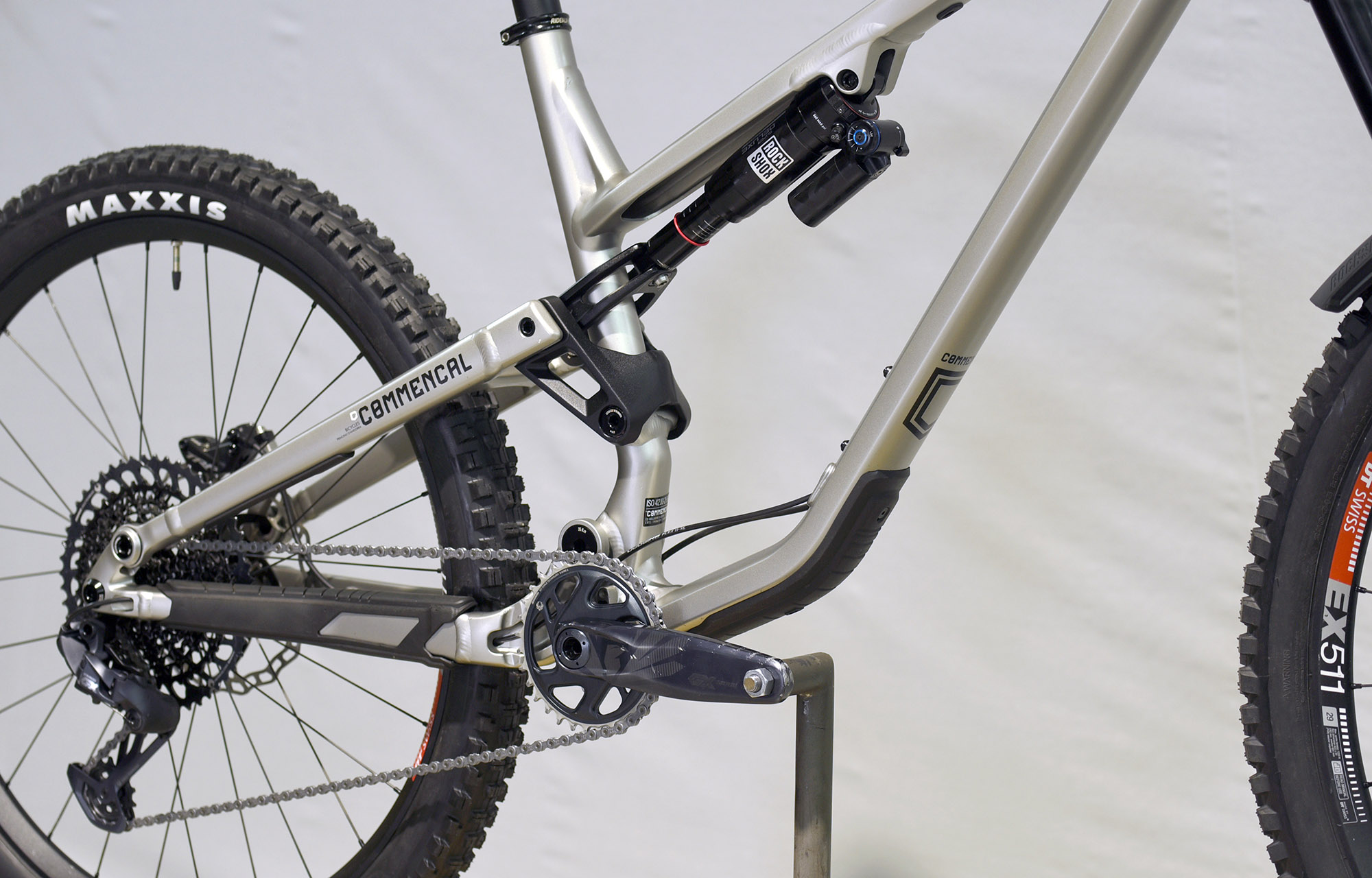 COMMENCAL META SX RACE SILVER - XL (22130804) image number null