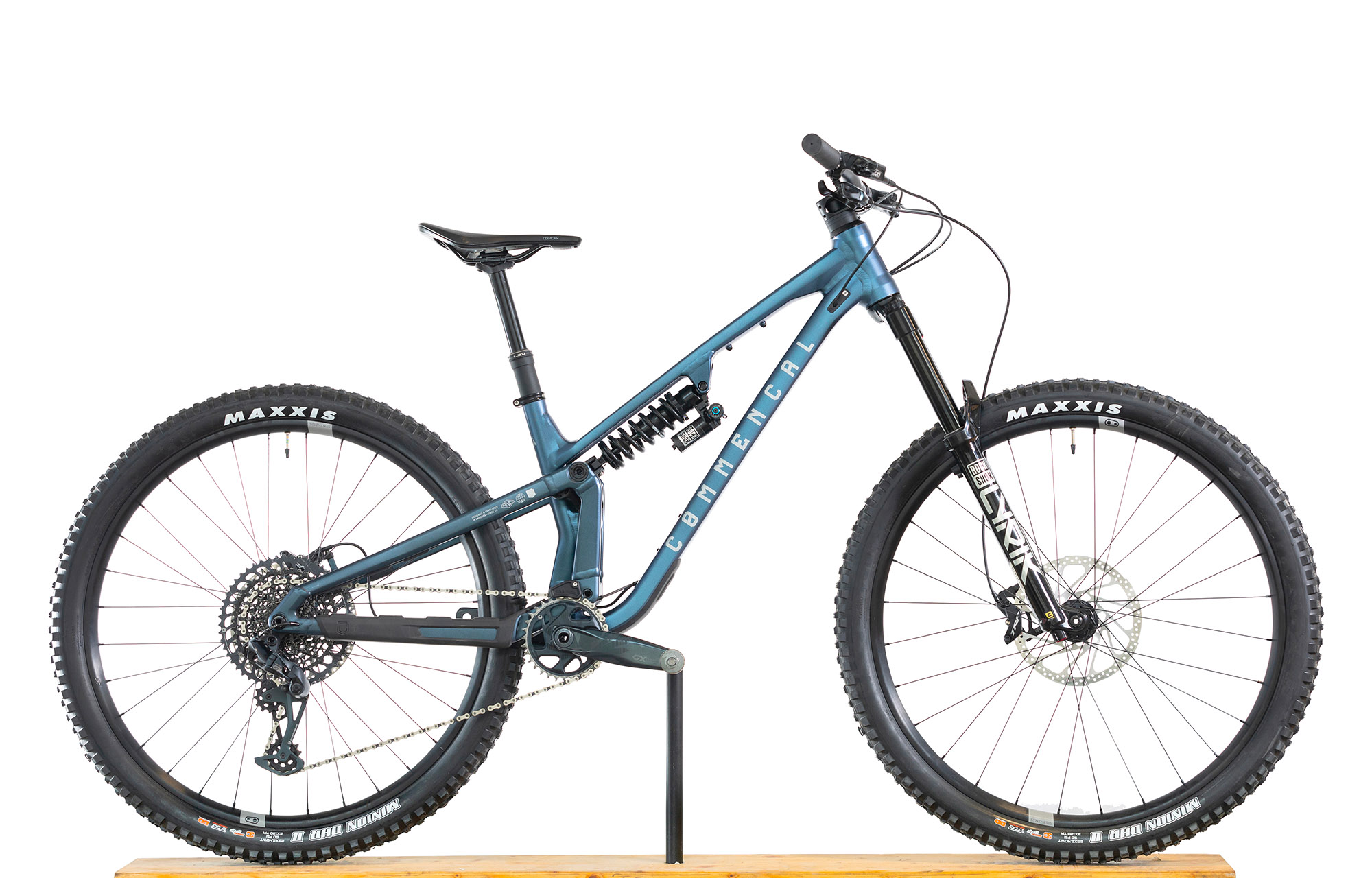 COMMENCAL META V5 RACE SPARKLY BLUE - S (23121301) image number null