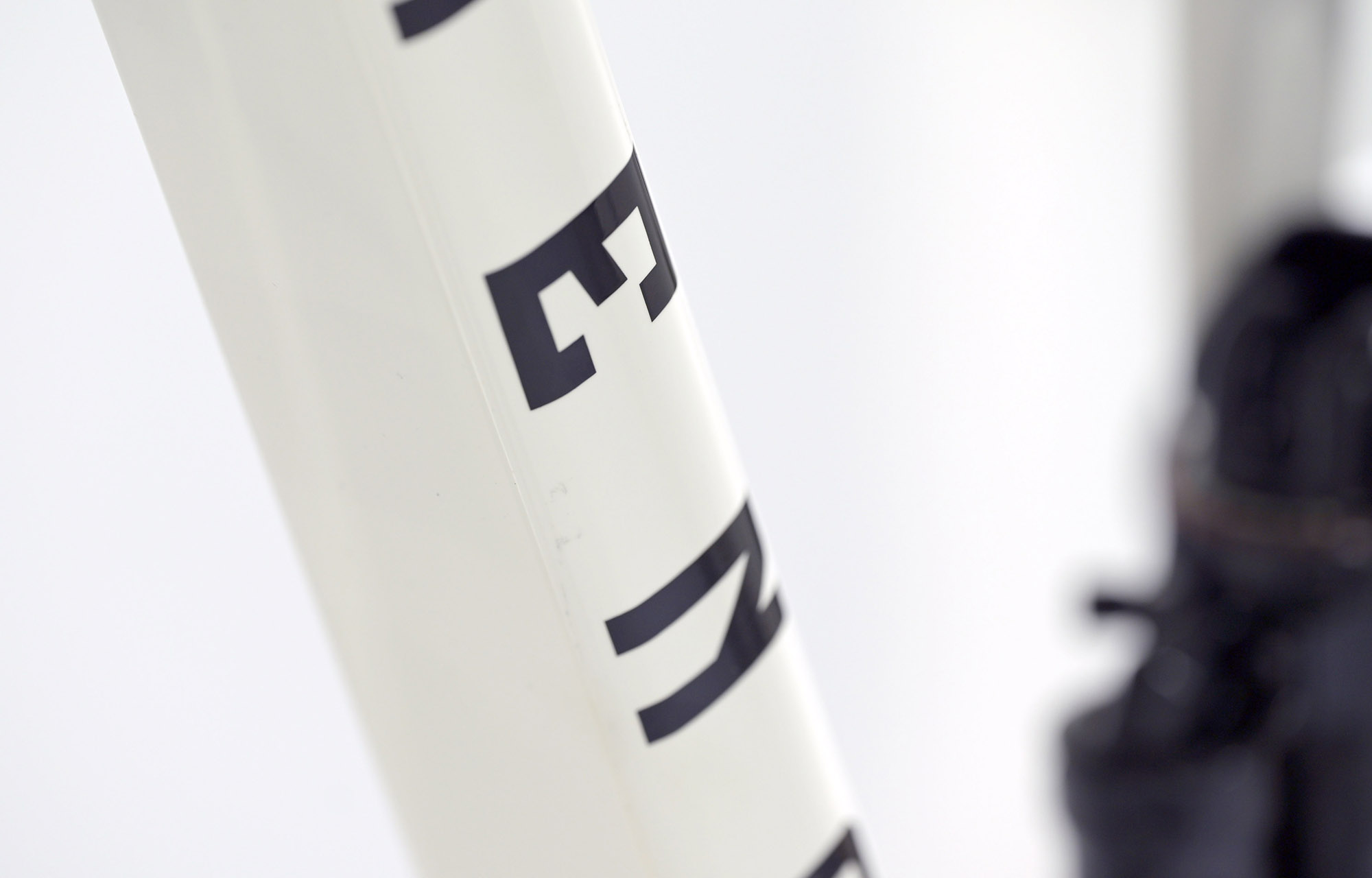 COMMENCAL SUPREME DH V5 XS PURE WHITE - (23170900) image large number 10