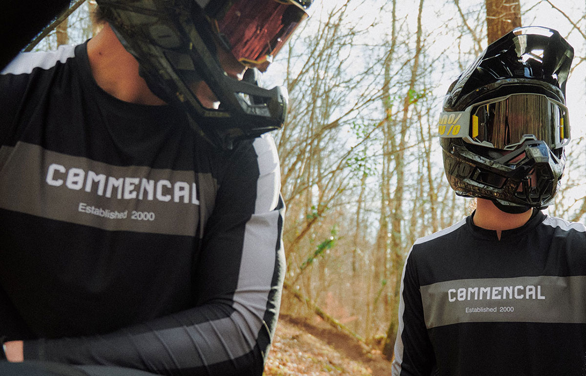 COMMENCAL RACE LONG SLEEVE JERSEY BLACK POLYCHROM image number 1