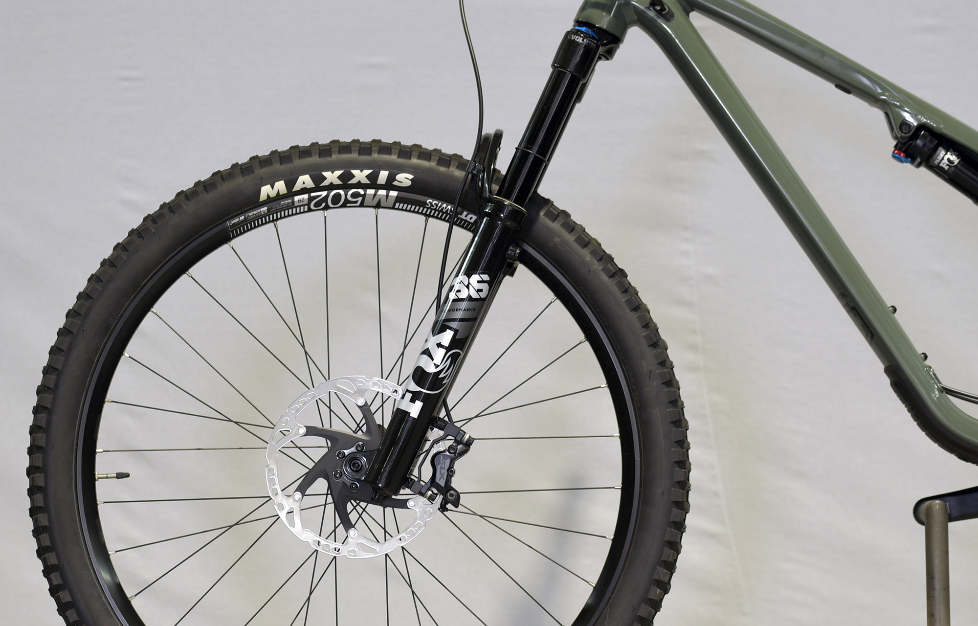 COMMENCAL META TR V4 ESSENTIAL KESWICK GREEN - L (22120303) image number null