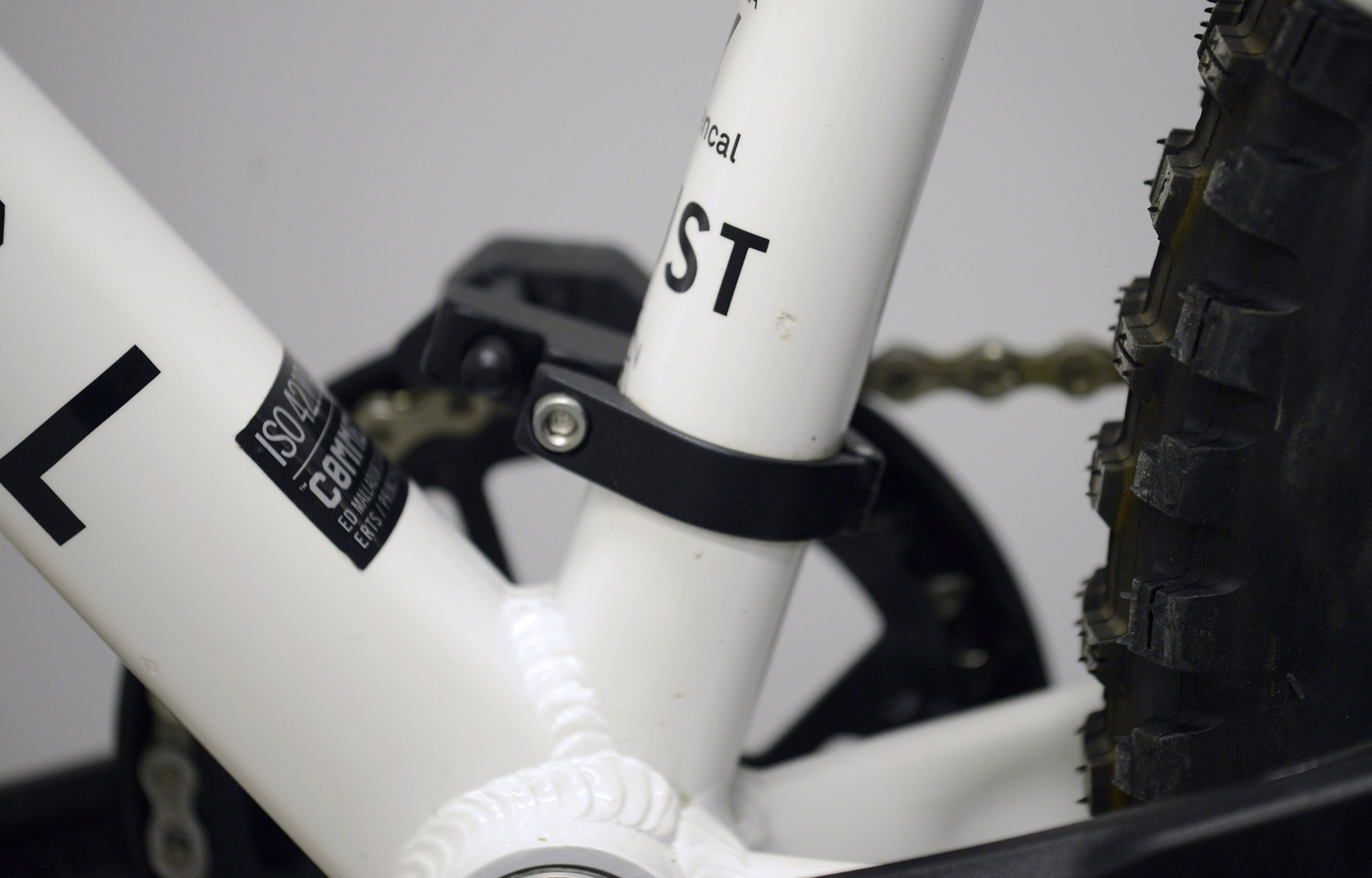 COMMENCAL RAMONES REVOSHIFT PURE WHITE - 20 (23177852) image number null