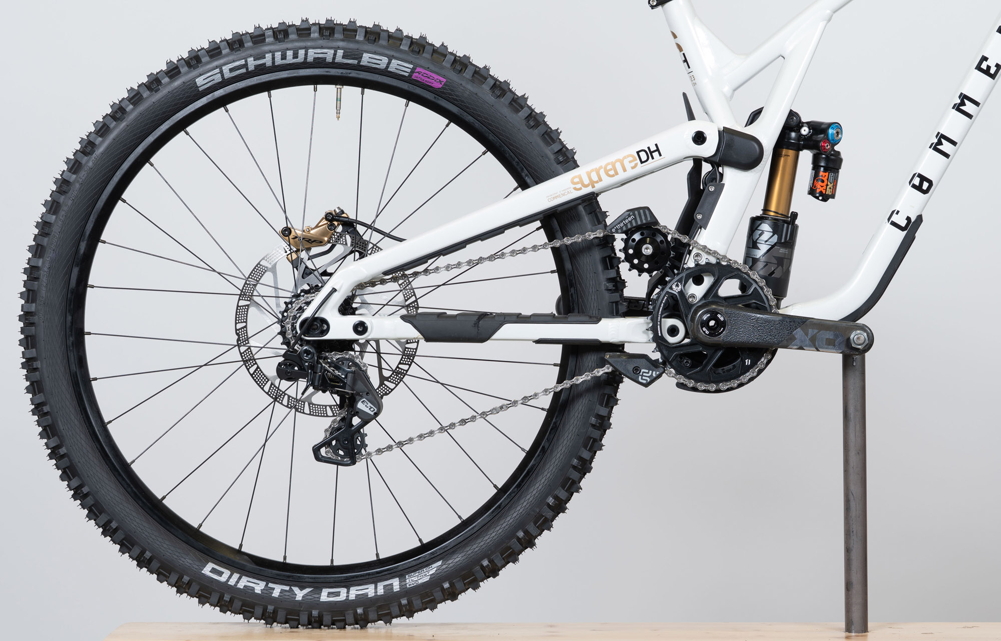 COMMENCAL SUPREME DH V5 SIGNATURE PURE WHITE ALC - S (24100026) image large number 0