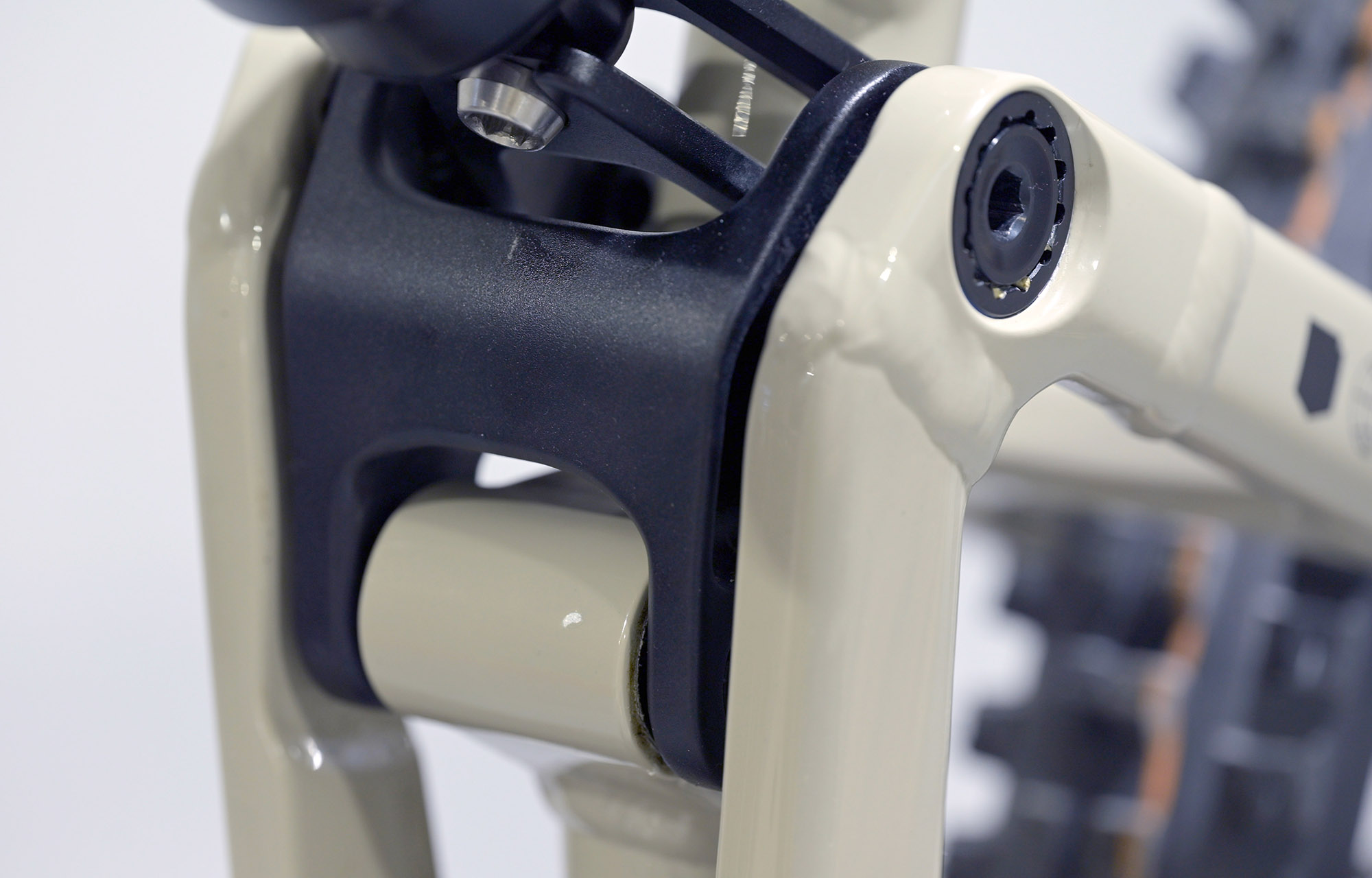 COMMENCAL META SX V5 T-TYPE CHALK - M (23132002) image cover number large 8