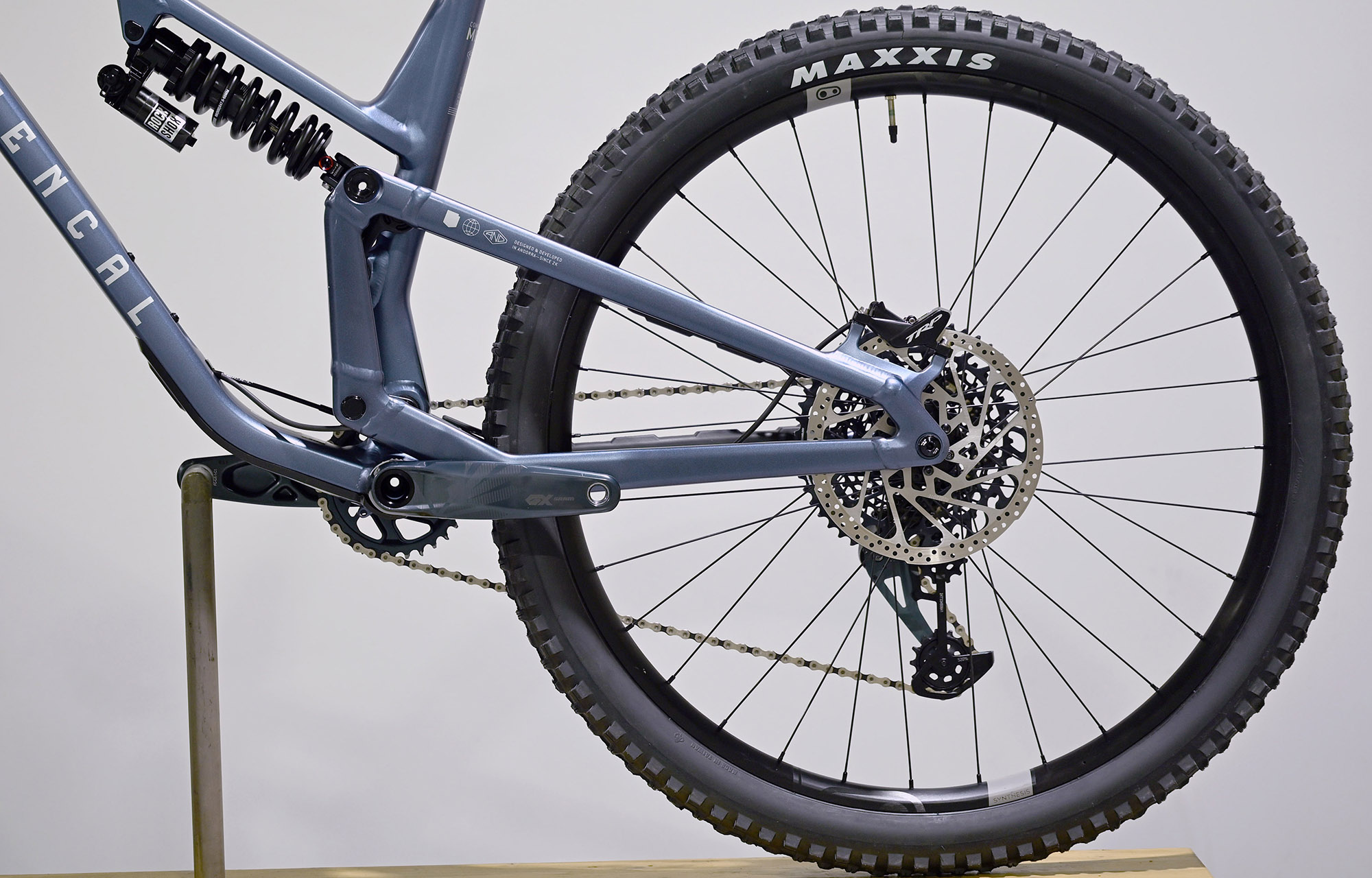 COMMENCAL META V5 RACE SPARKLY BLUE - XL (23121304) image cover number large 5