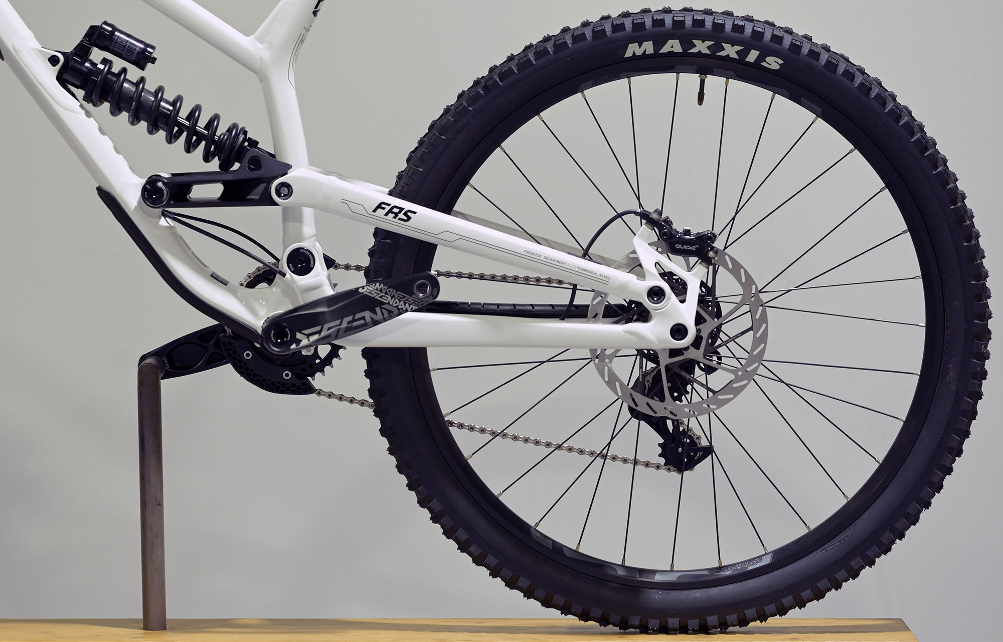 COMMENCAL FRS RIDE PURE WHITE - L (22150403) image cover number large 3