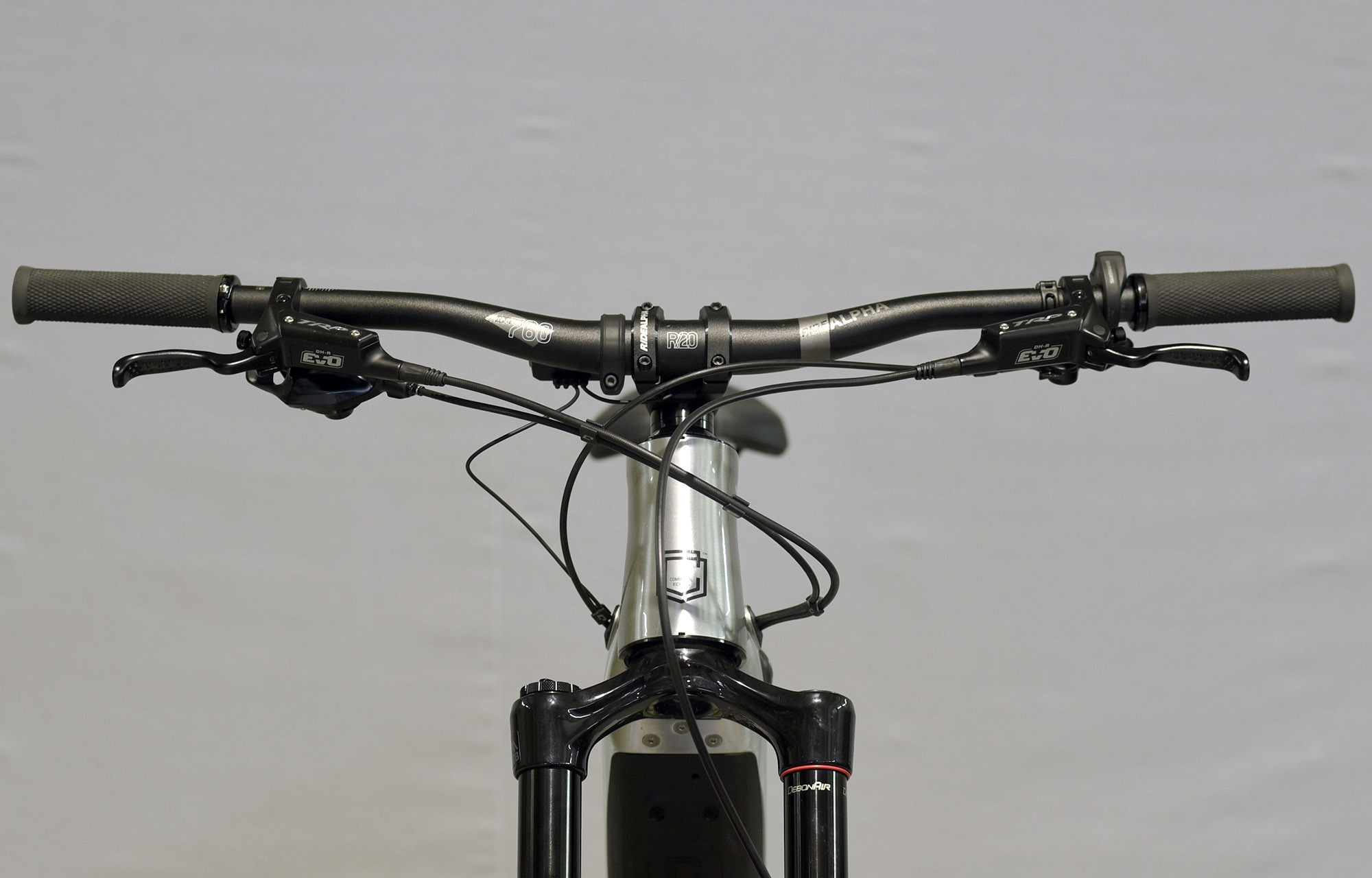 COMMENCAL META POWER TR SHIMANO RACE BRUSHED - S (22180301) 177 km image number null
