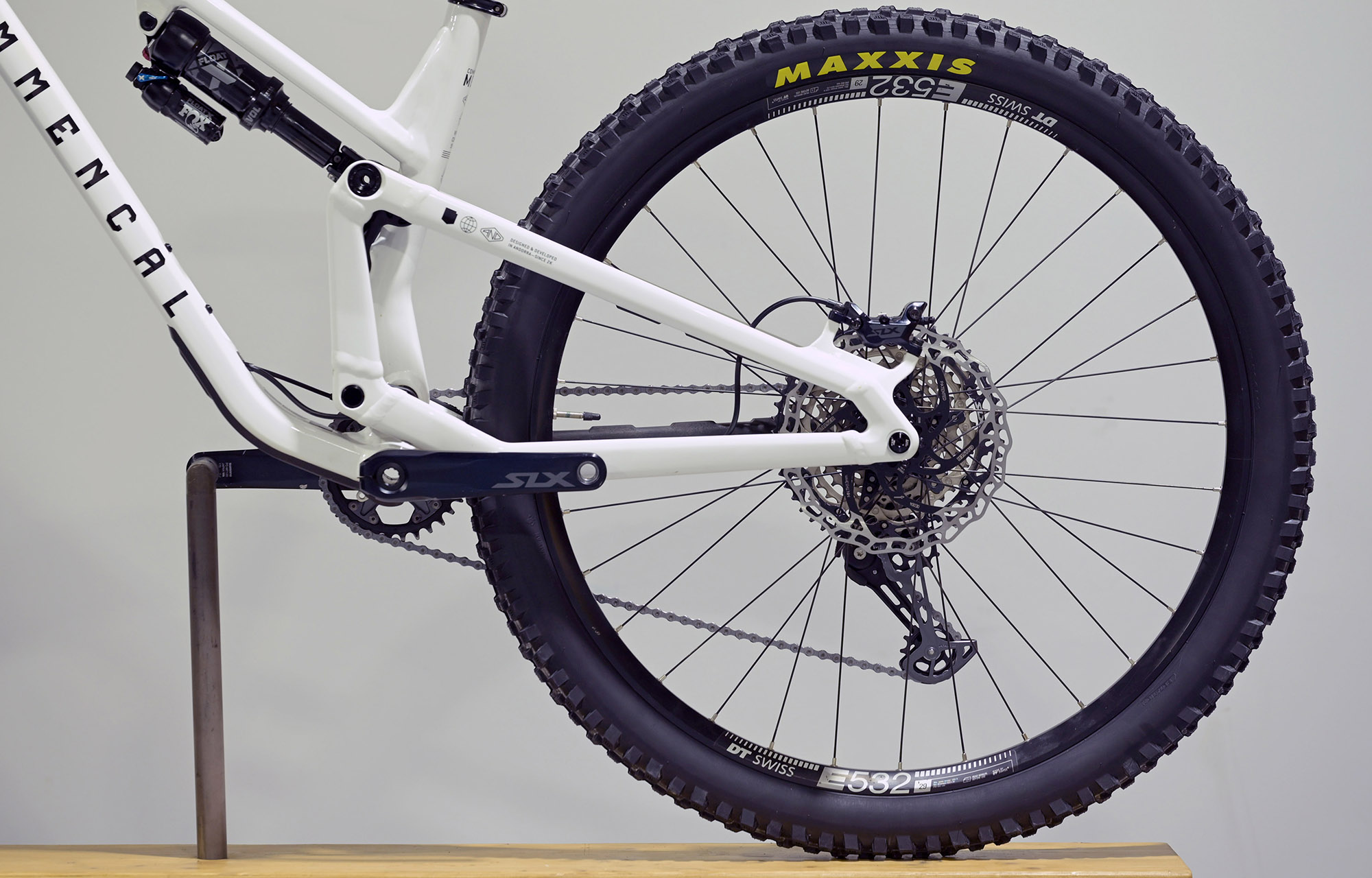 COMMENCAL META V5 ESSENTIAL PURE WHITE - M (23121202) image cover number large 3