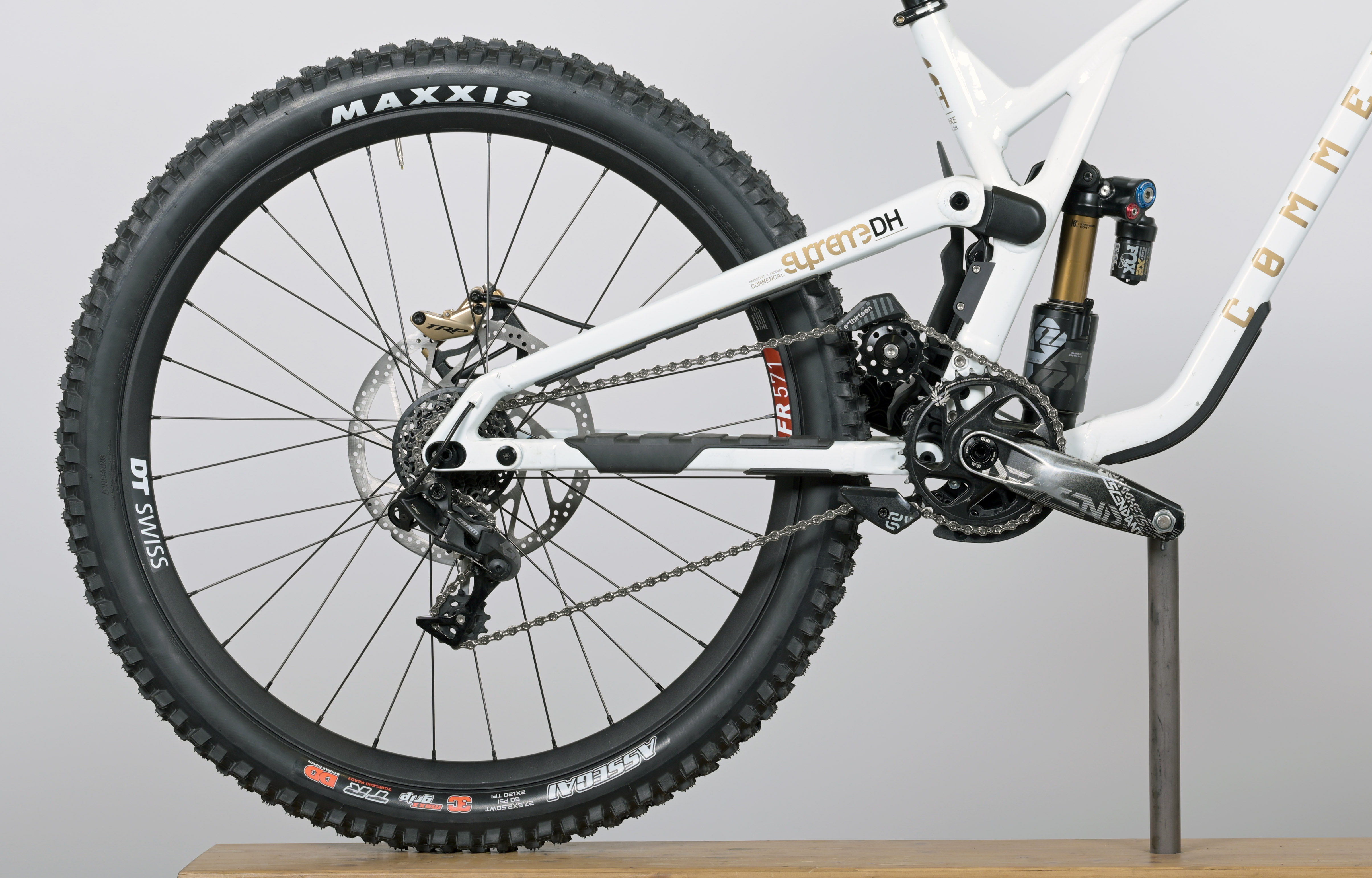 COMMENCAL SUPREME DH V5 SIGNATURE LTD PURE WHITE - L (23151003) image cover number large 0