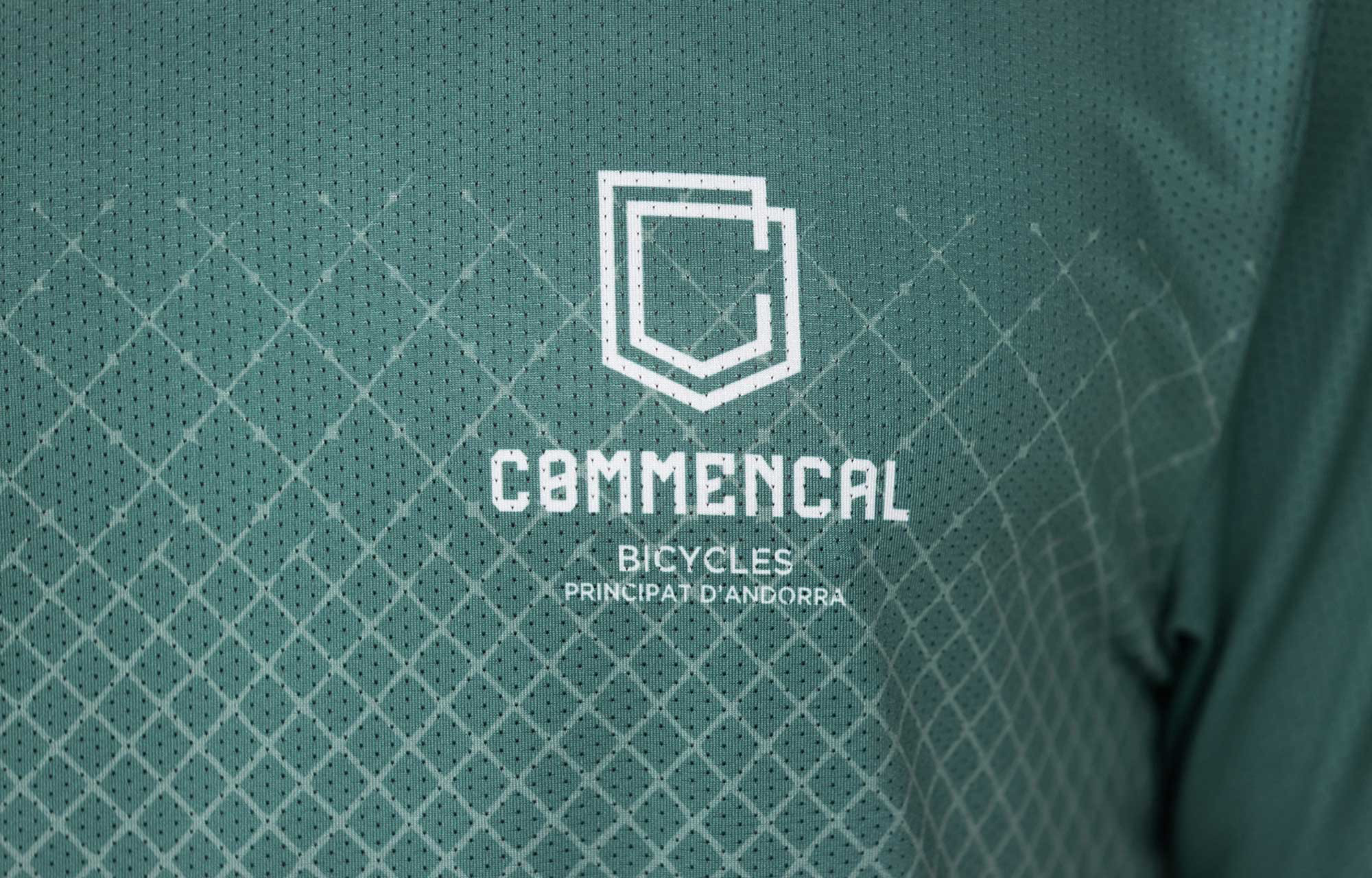 JERSEY MANGAS LARGAS COMMENCAL GREEN image number 1