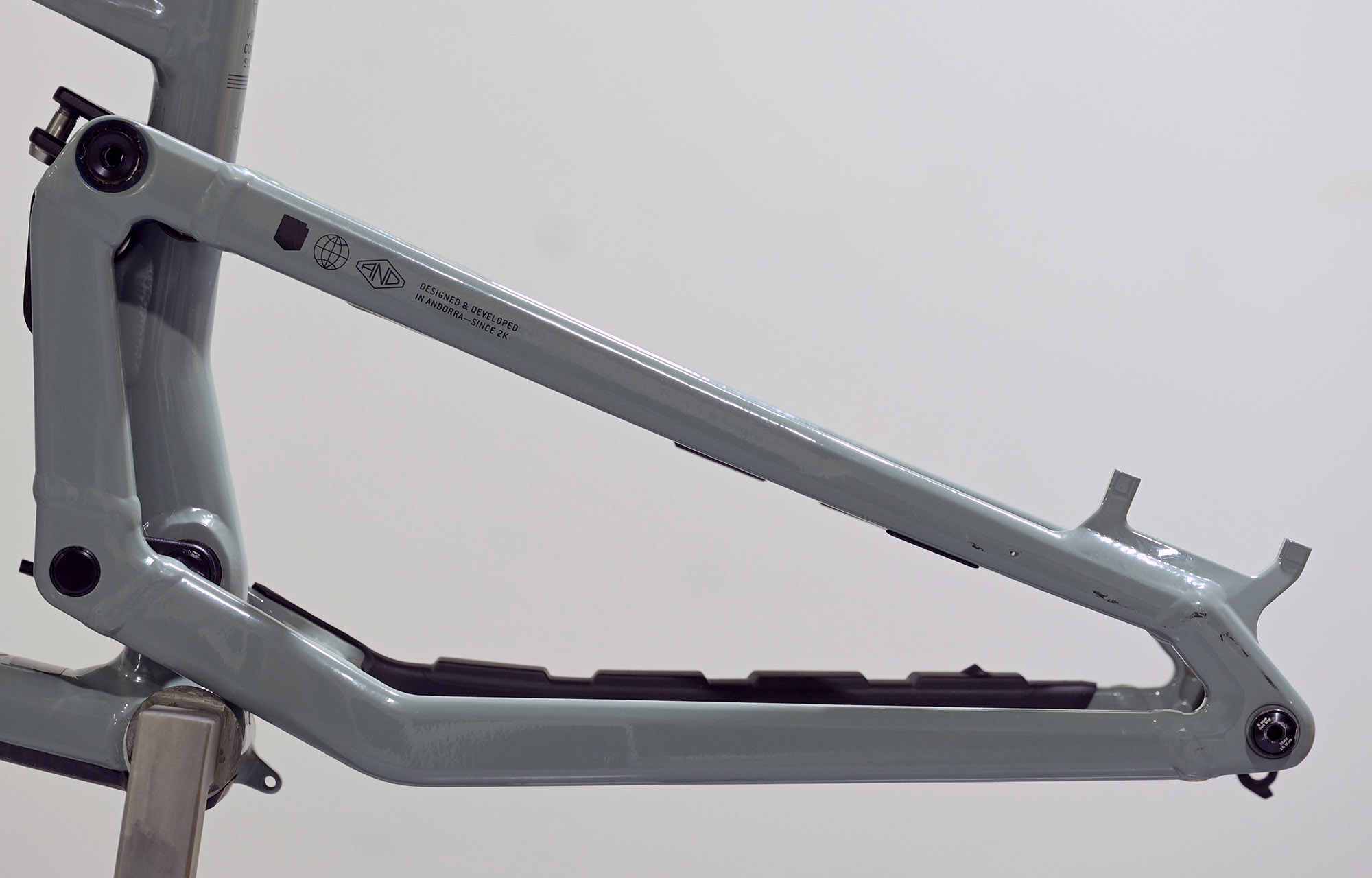 FRAME COMMENCAL META SX V5 PYRITE GREY - L (25230803) image cover number large 3