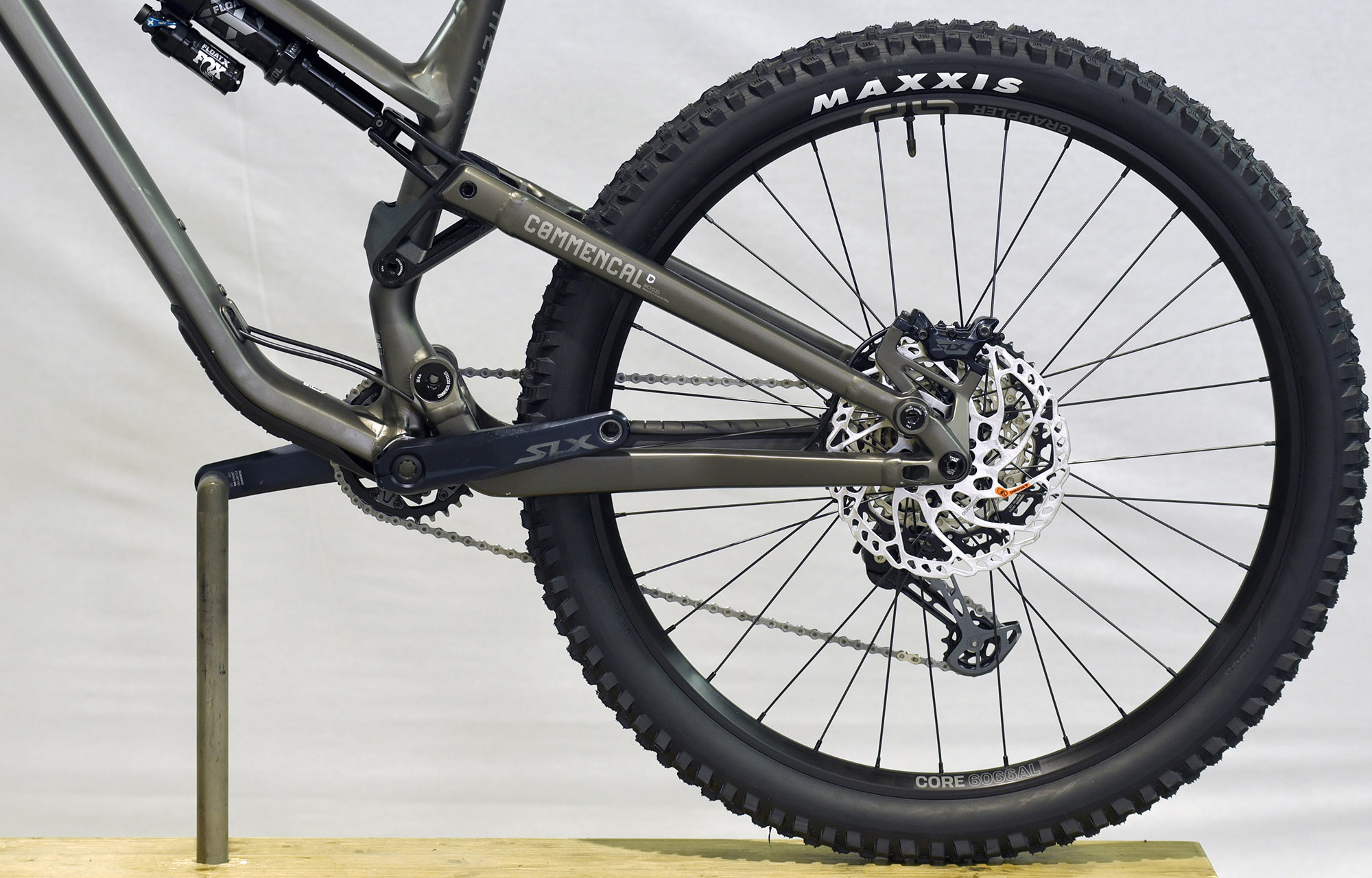 COMMENCAL META SX V4 ESSENTIAL DARK SLATE - M (22130602) image number null