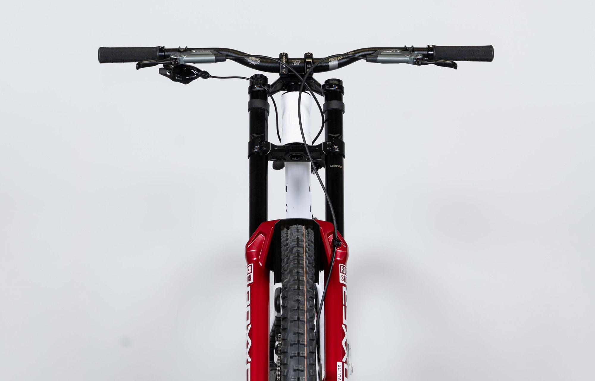 COMMENCAL SUPREME DH V5 ROCKSHOX PURE WHITE - L (24157103) image large number 3