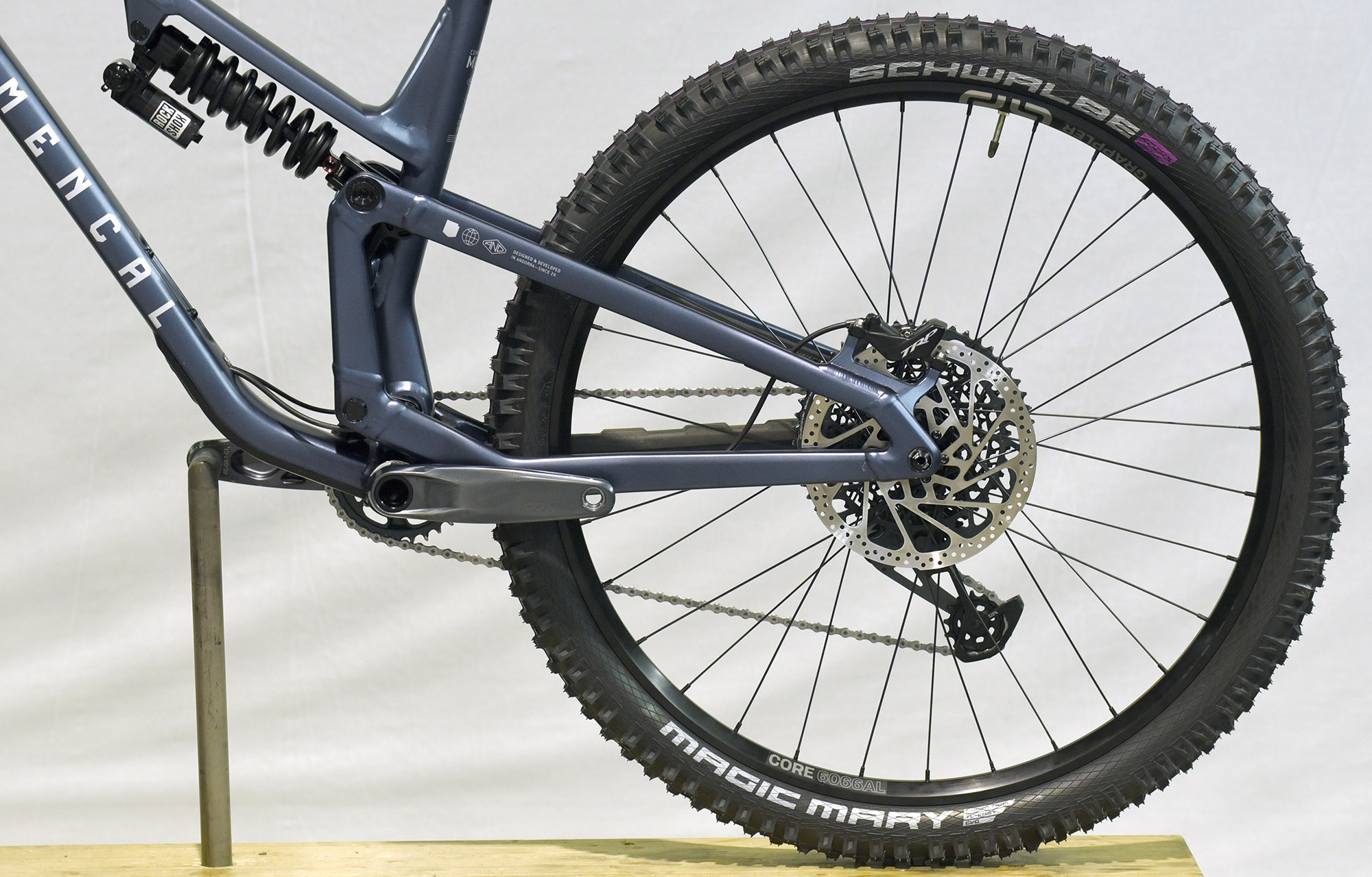 COMMENCAL META V5 RACE SPARKLY BLUE - L (23121303) image number null