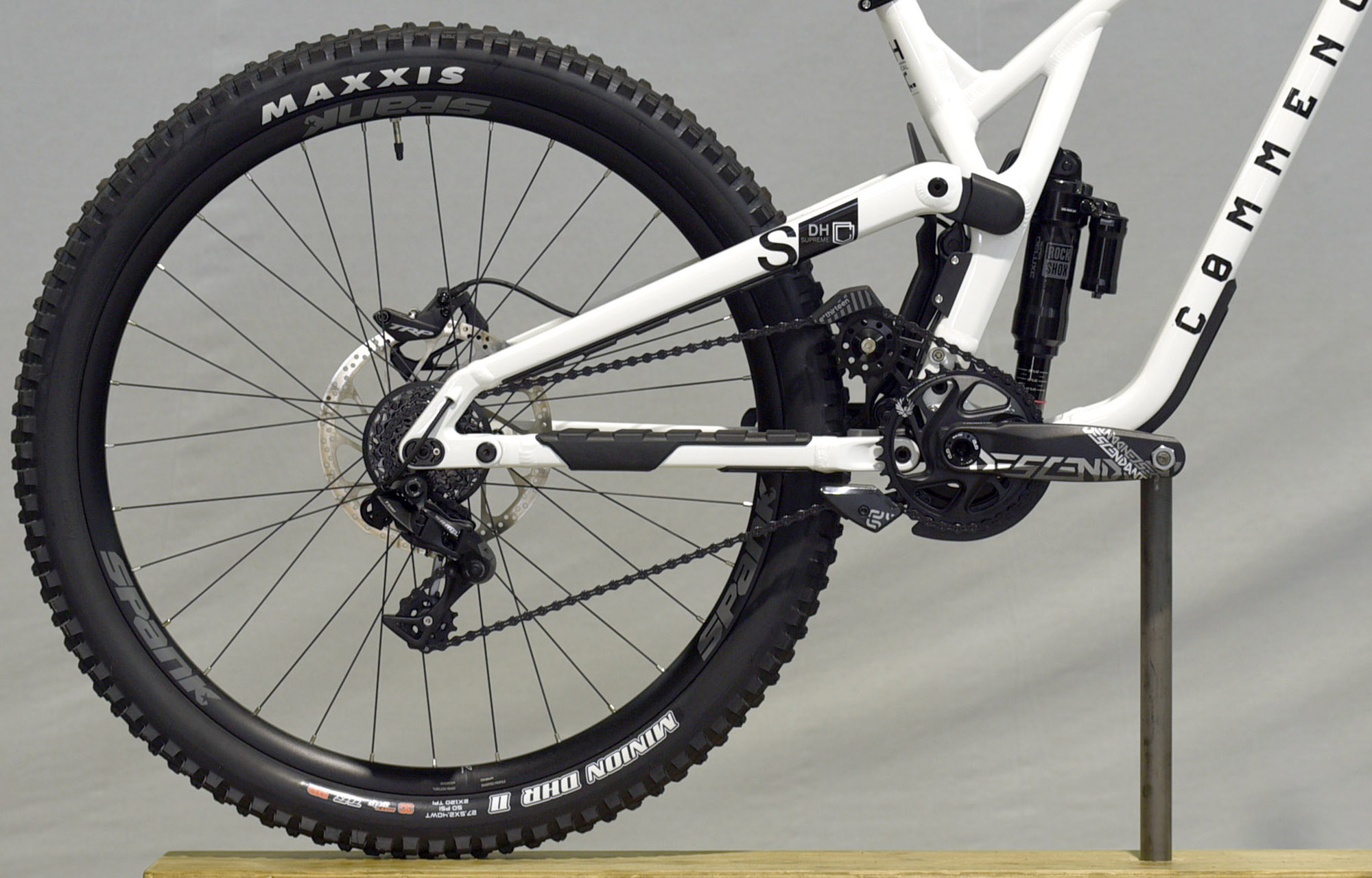 COMMENCAL SUPREME DH V5 PURE WHITE - XS (23170900) image number null