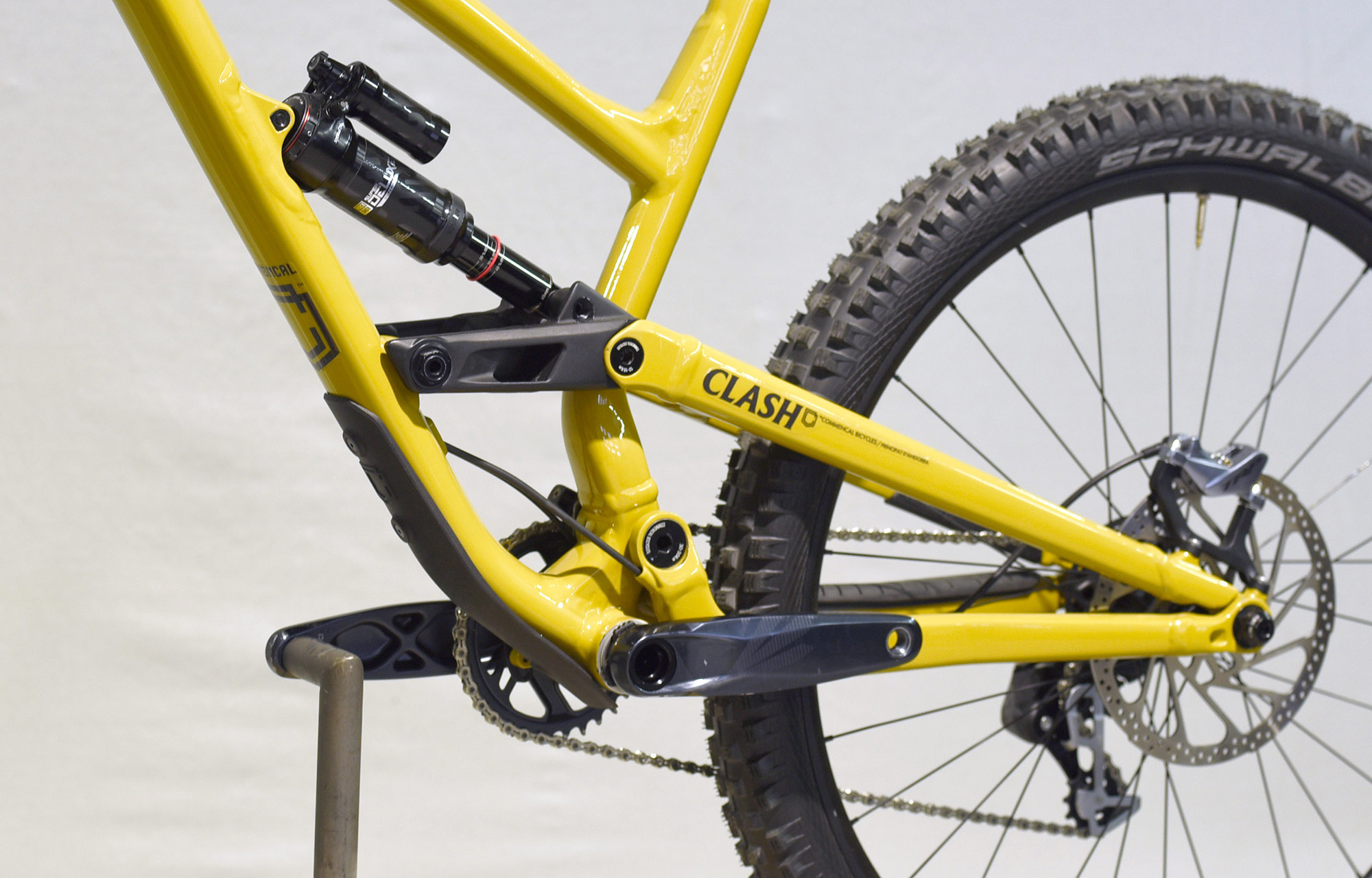 COMMENCAL CLASH RACE YELLOW - M (22131502) image number null