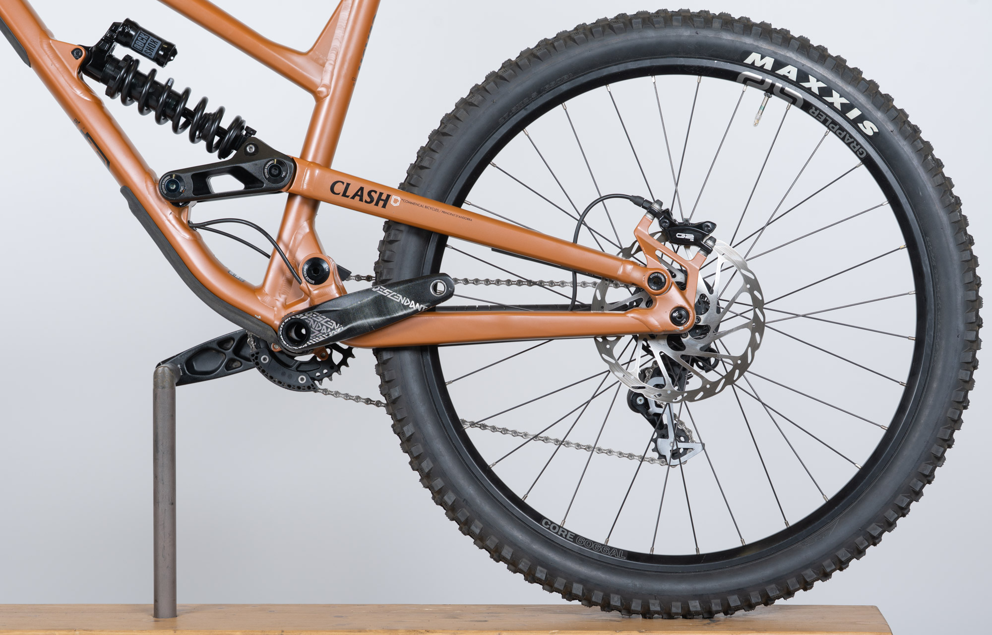 COMMENCAL CLASH RIDE PARK EDITION UTAH DIRT - L (22132803) image cover number large 3