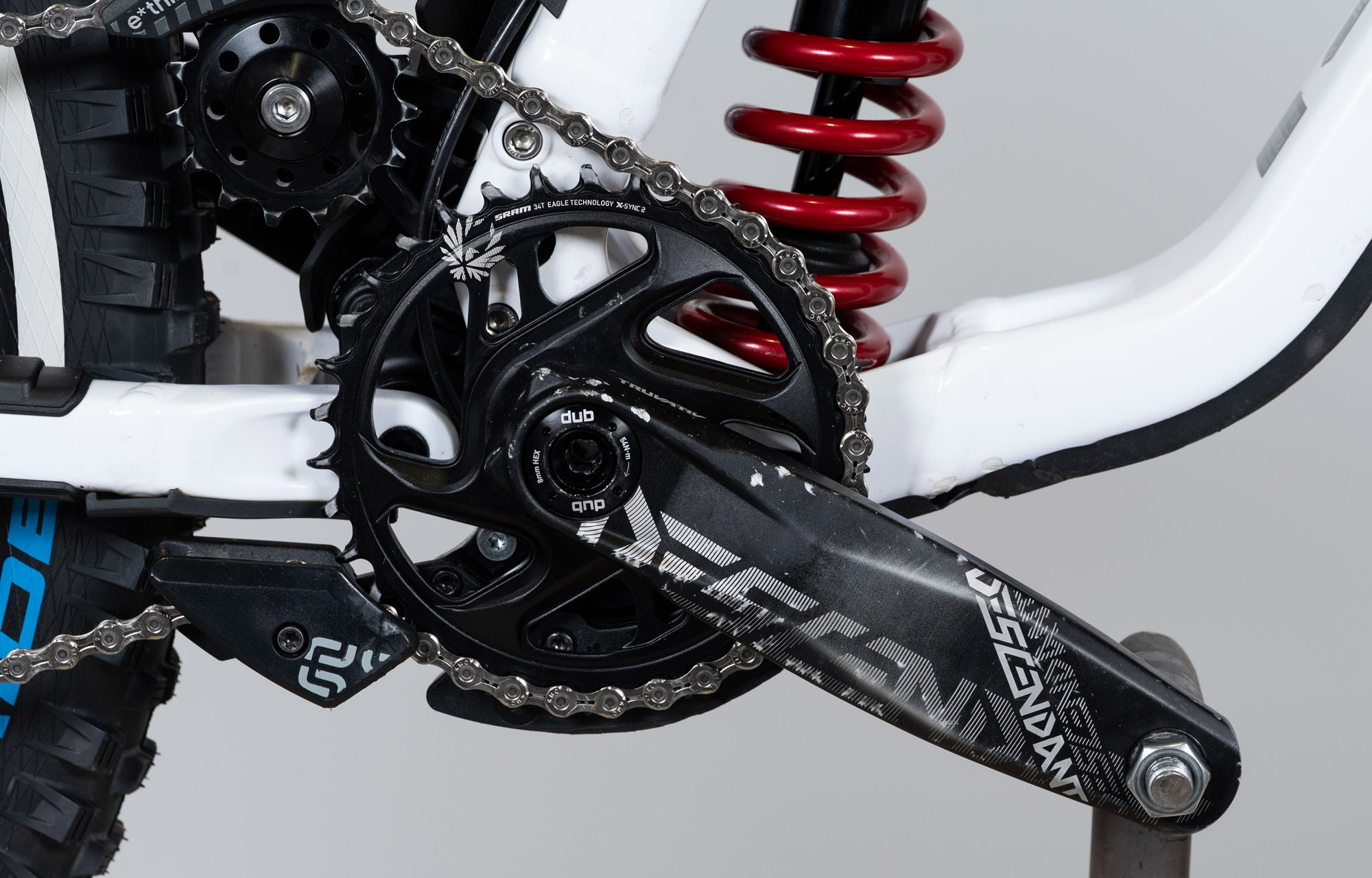 COMMENCAL SUPREME DH V5 ROCKSHOX PURE WHITE - L (24157103) image large number 8