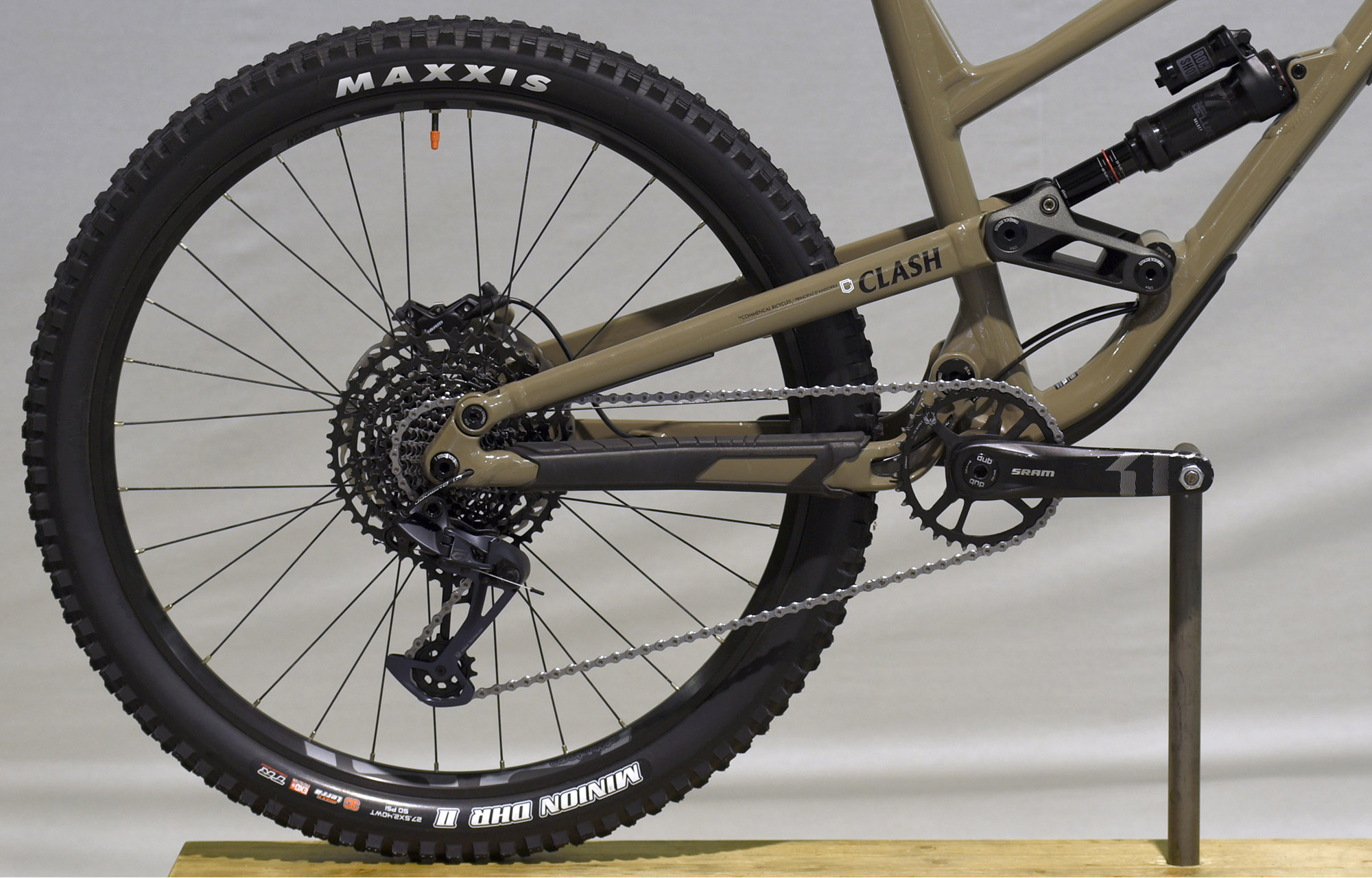 COMMENCAL CLASH RIDE DIRT - L (22131203) image number null
