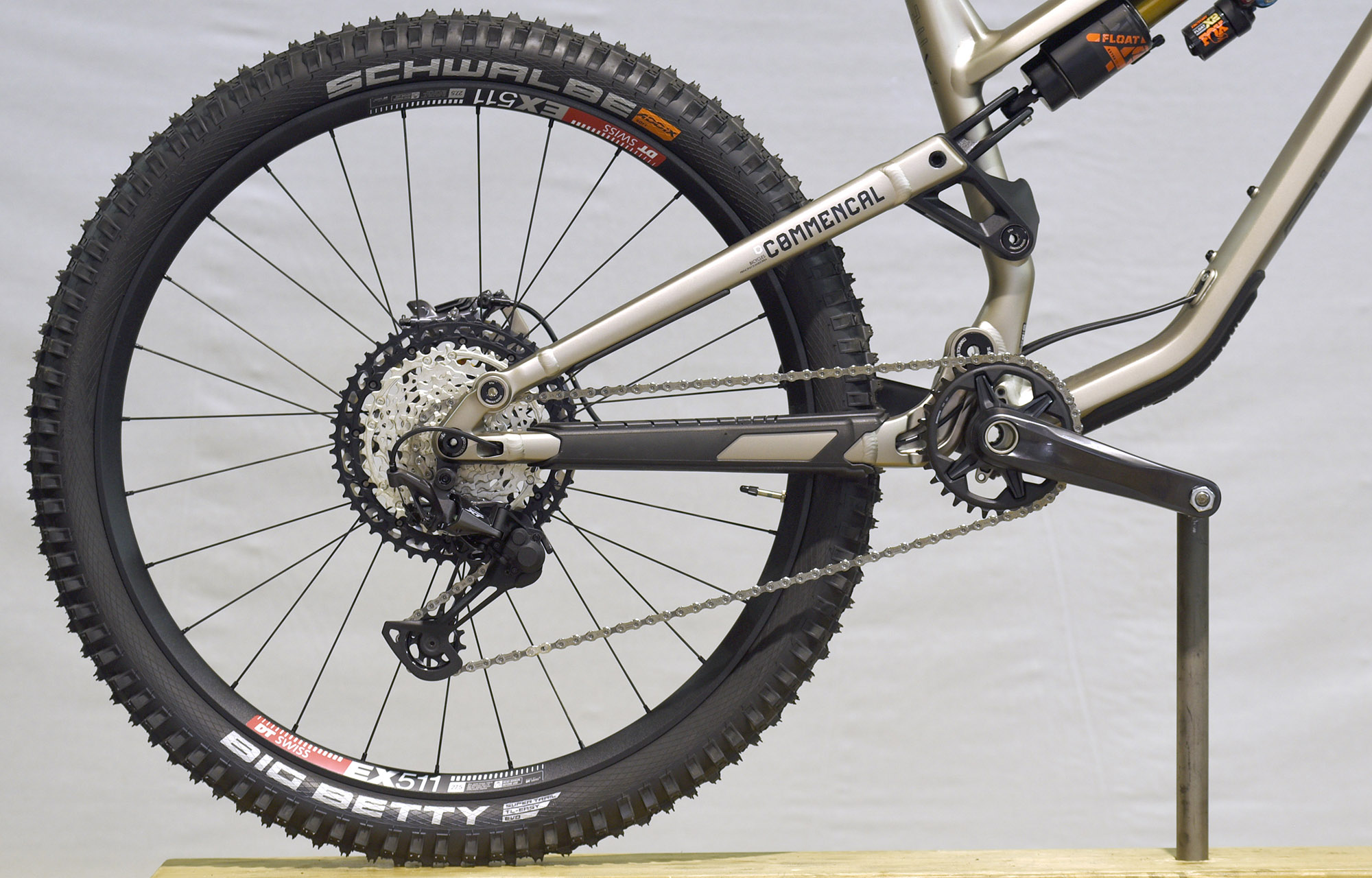 COMMENCAL META SX V4 SIGNATURE CHAMPAGNE - L (22131003) image number null