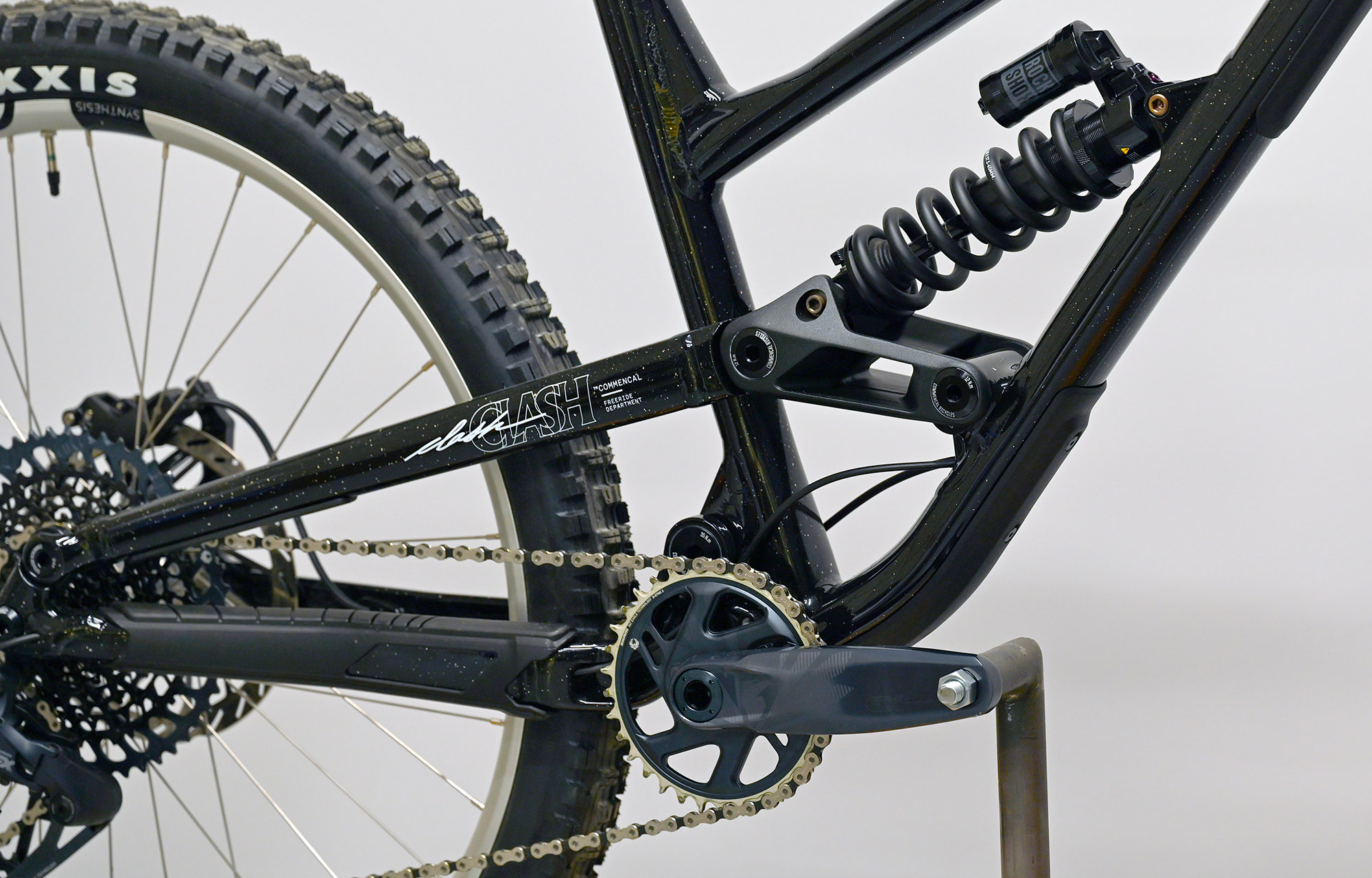 COMMENCAL CLASH WHISTLER EDITION 2 - L (24136403) image number null