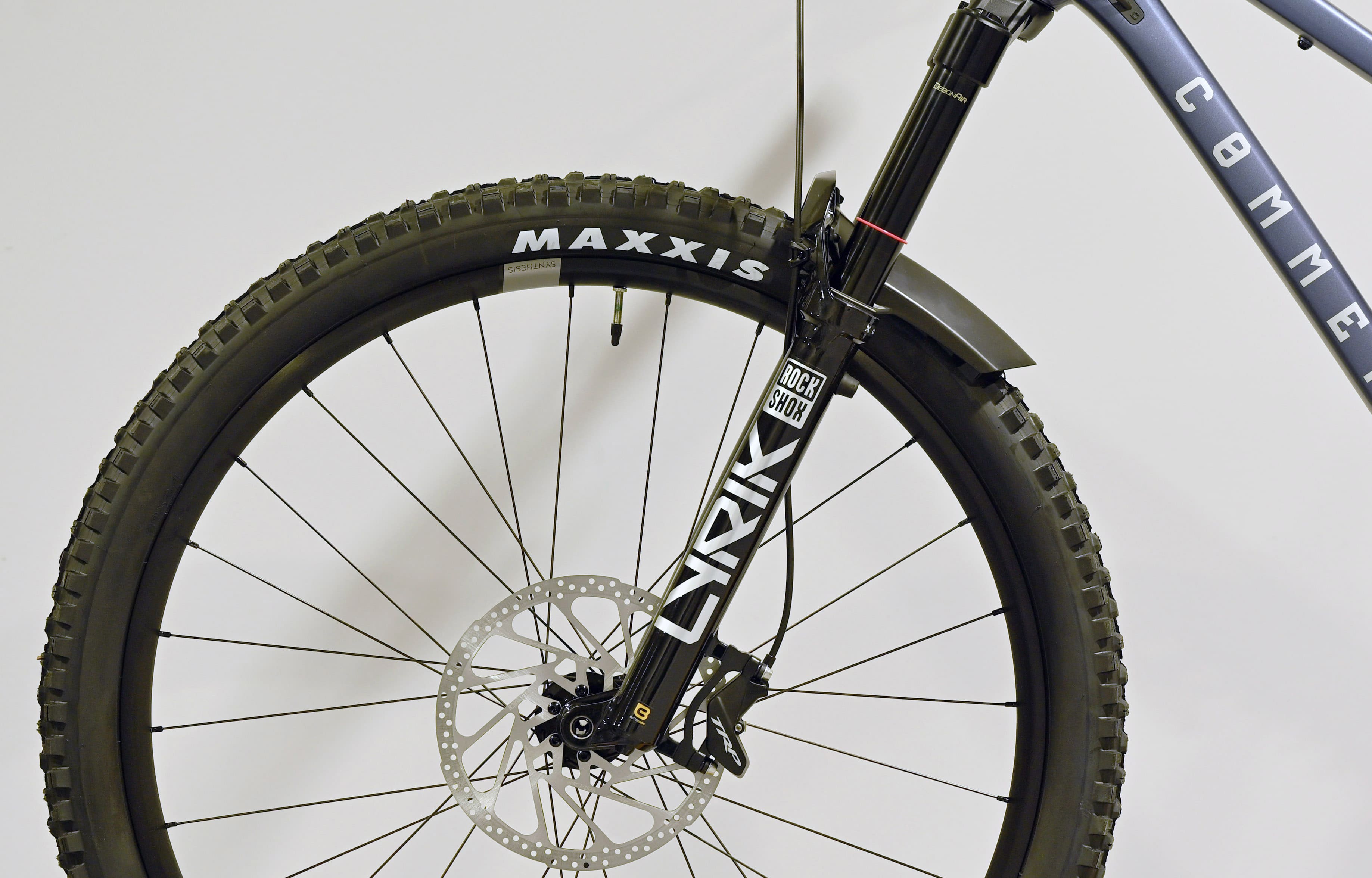 COMMENCAL META V5 RACE SPARKLY BLUE - M (23121302) image number null