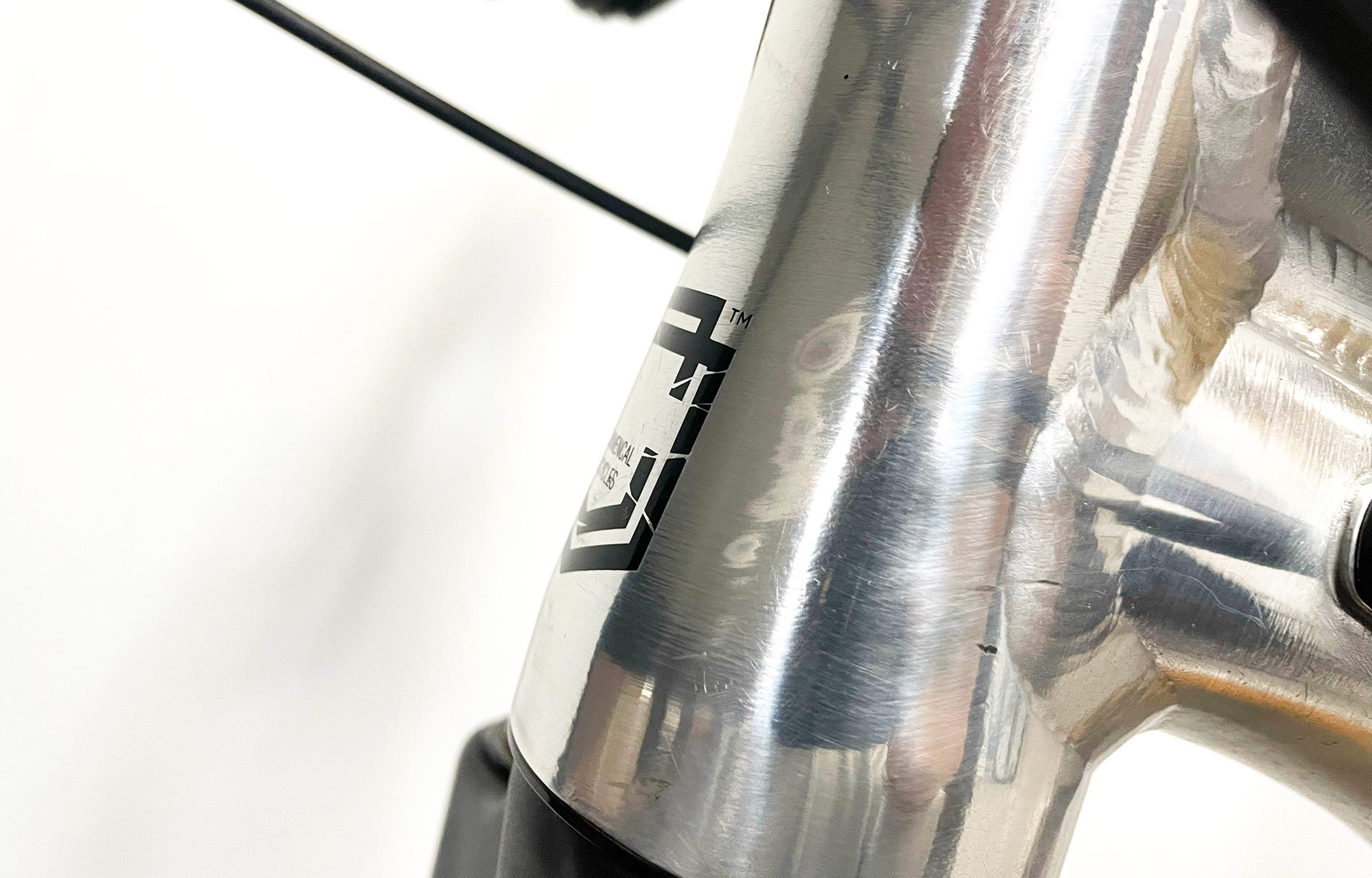 COMMENCAL CLASH OHLINS EDITION HIGH POLISHED (M) image number null