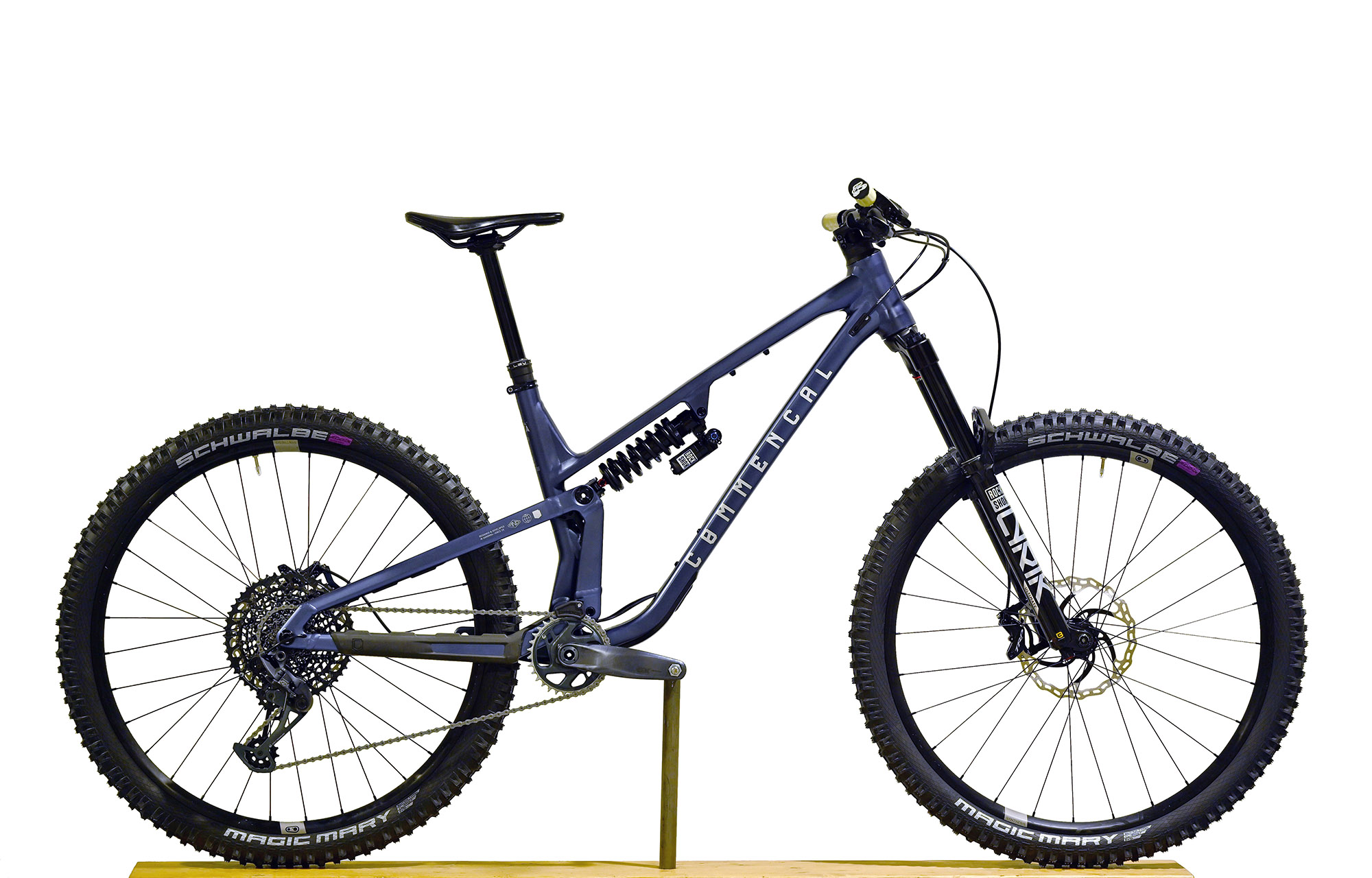COMMENCAL META V5 RACE SPARKLY BLUE - L (23121303) image number null