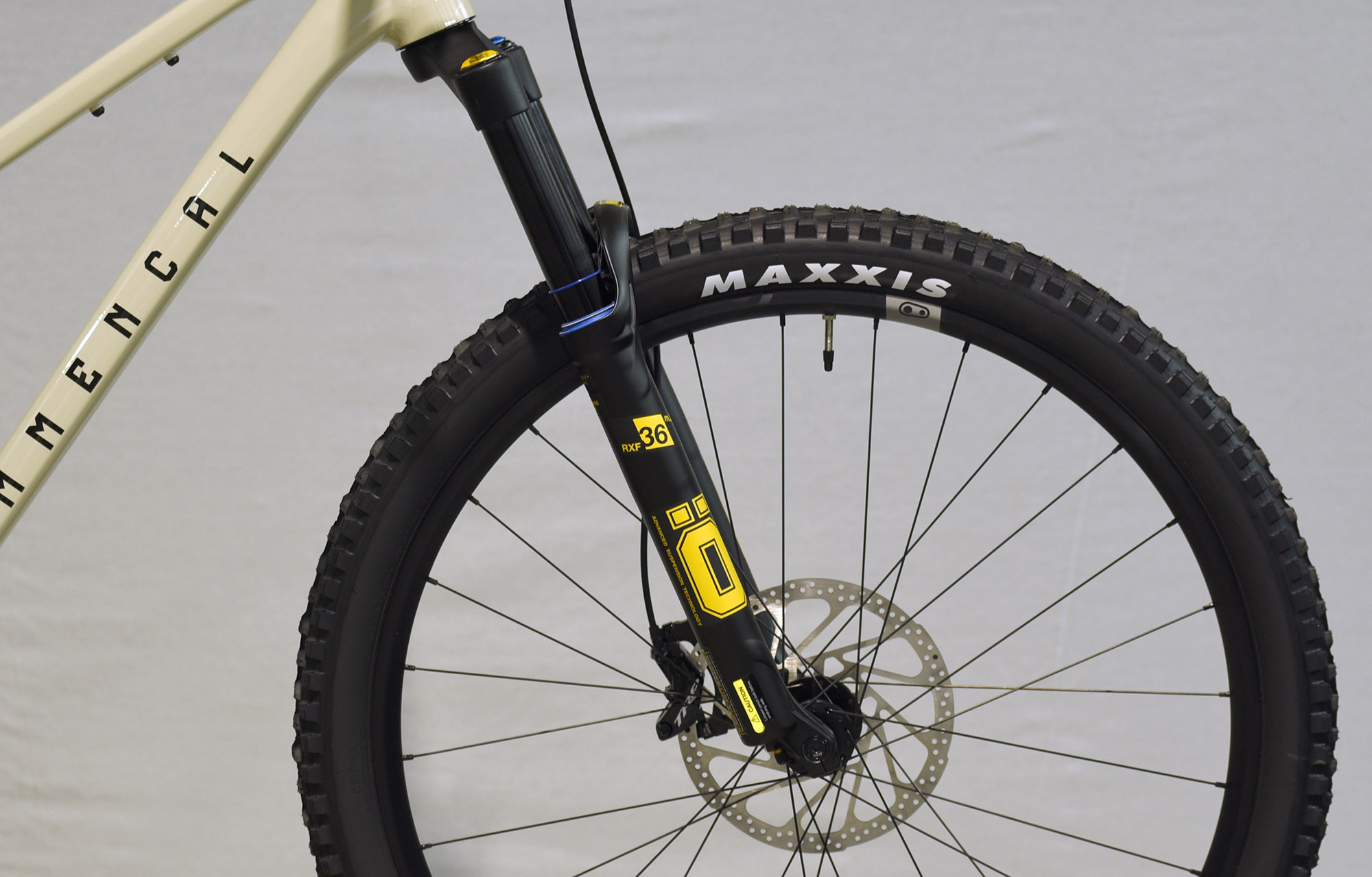 COMMENCAL T.E.M.P.O. OHLINS EDITION CHALK - L (22123903) image number null