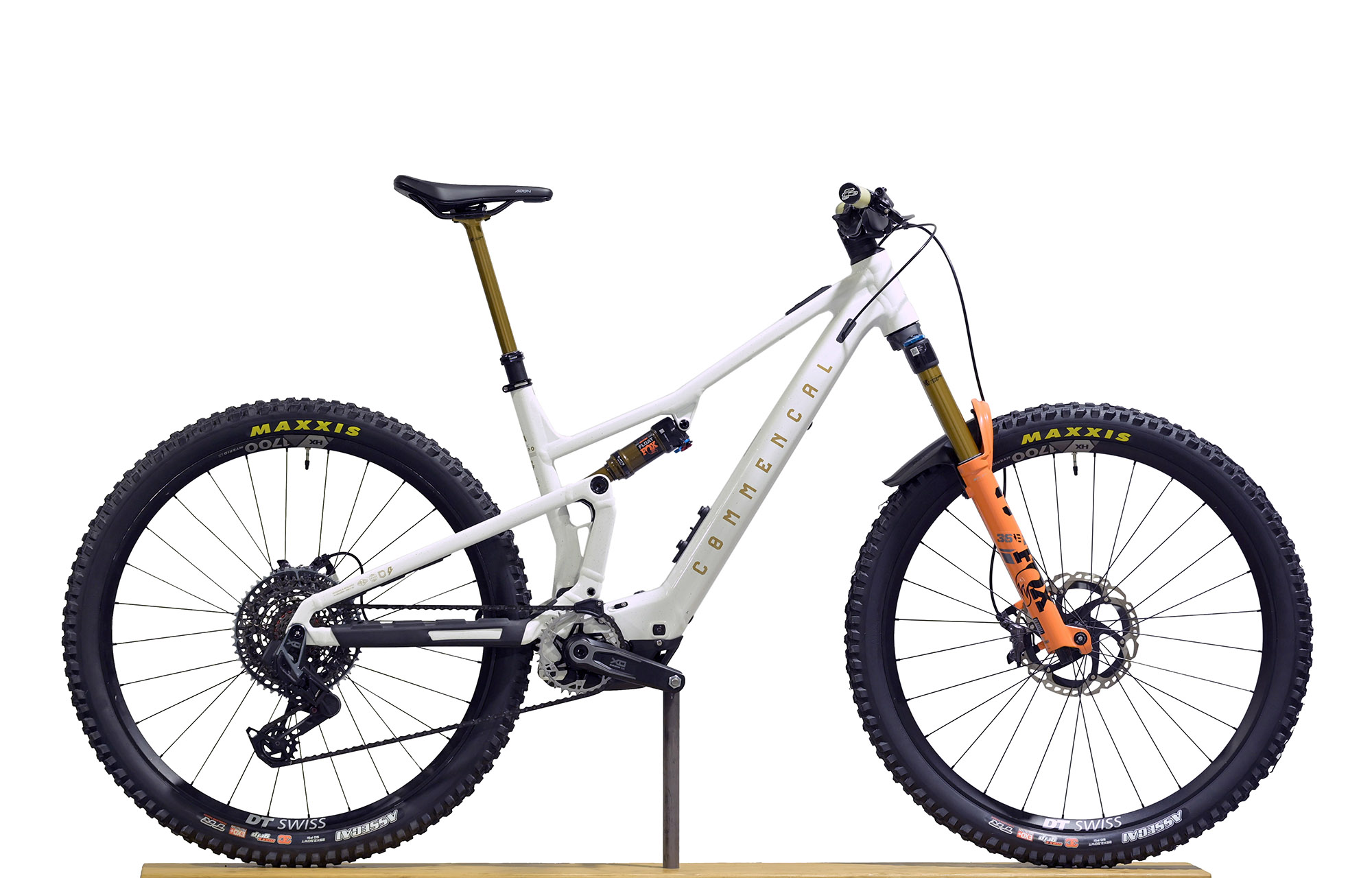 COMMENCAL T.E.M.P.O. POWER SIGNATURE AXS - L (24183093) 365 km image number null