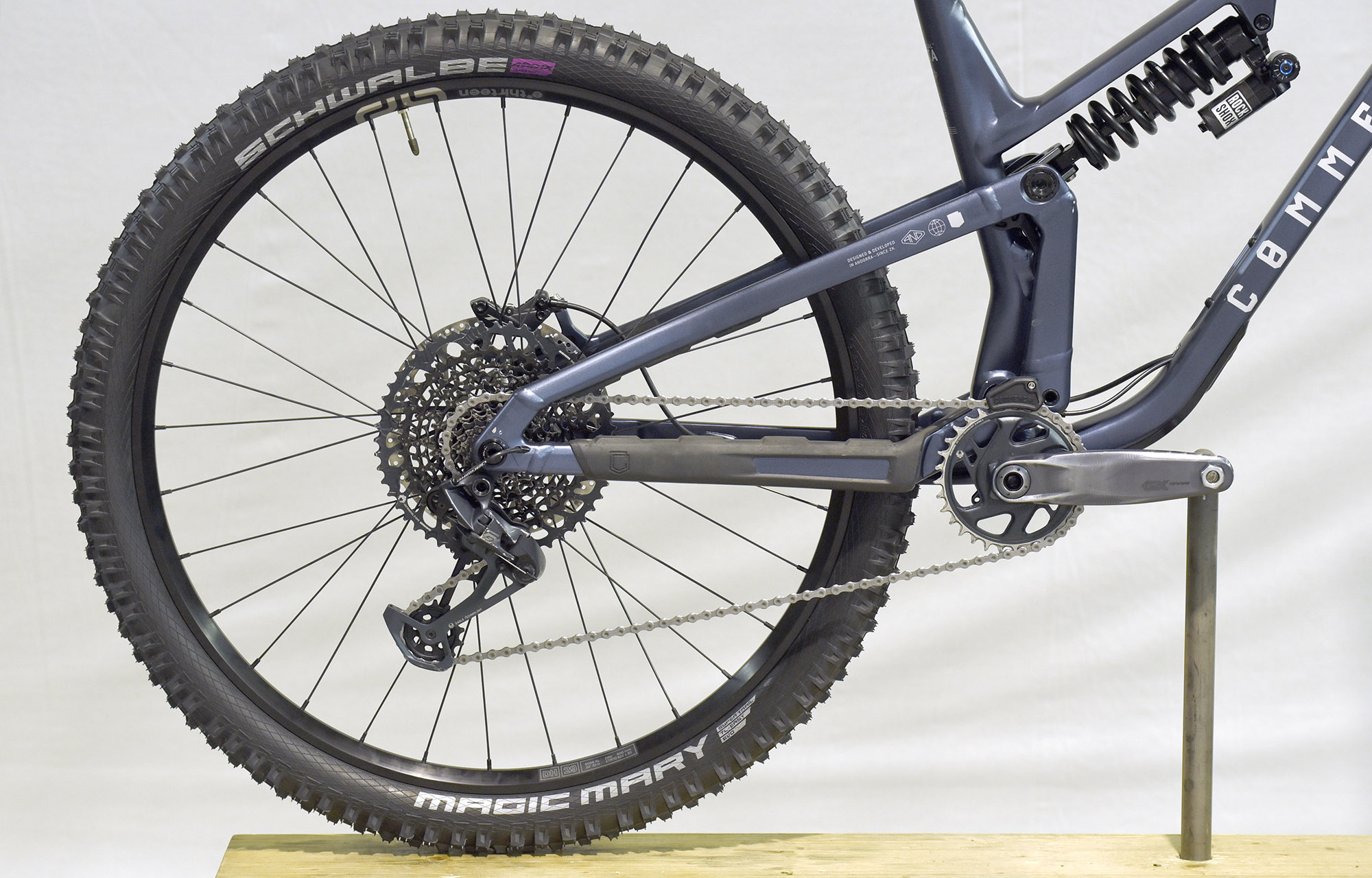 COMMENCAL META V5 RACE SPARKLY BLUE - L (23121303) image number null