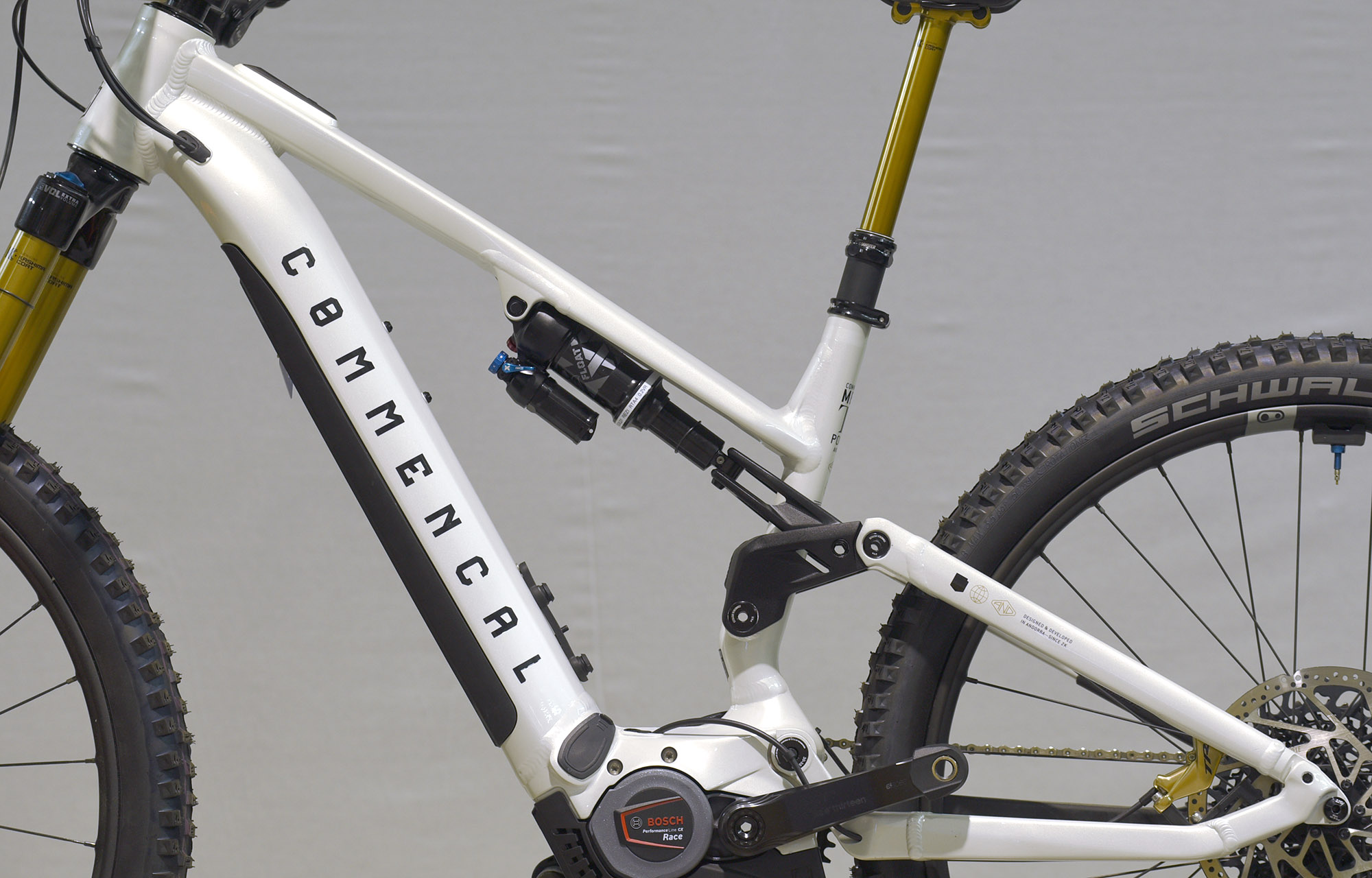 COMMENCAL META POWER TR BOSCH CLEAR SILVER [COMMENCAL TEAM] ALC - M (23100060) 29km image number null