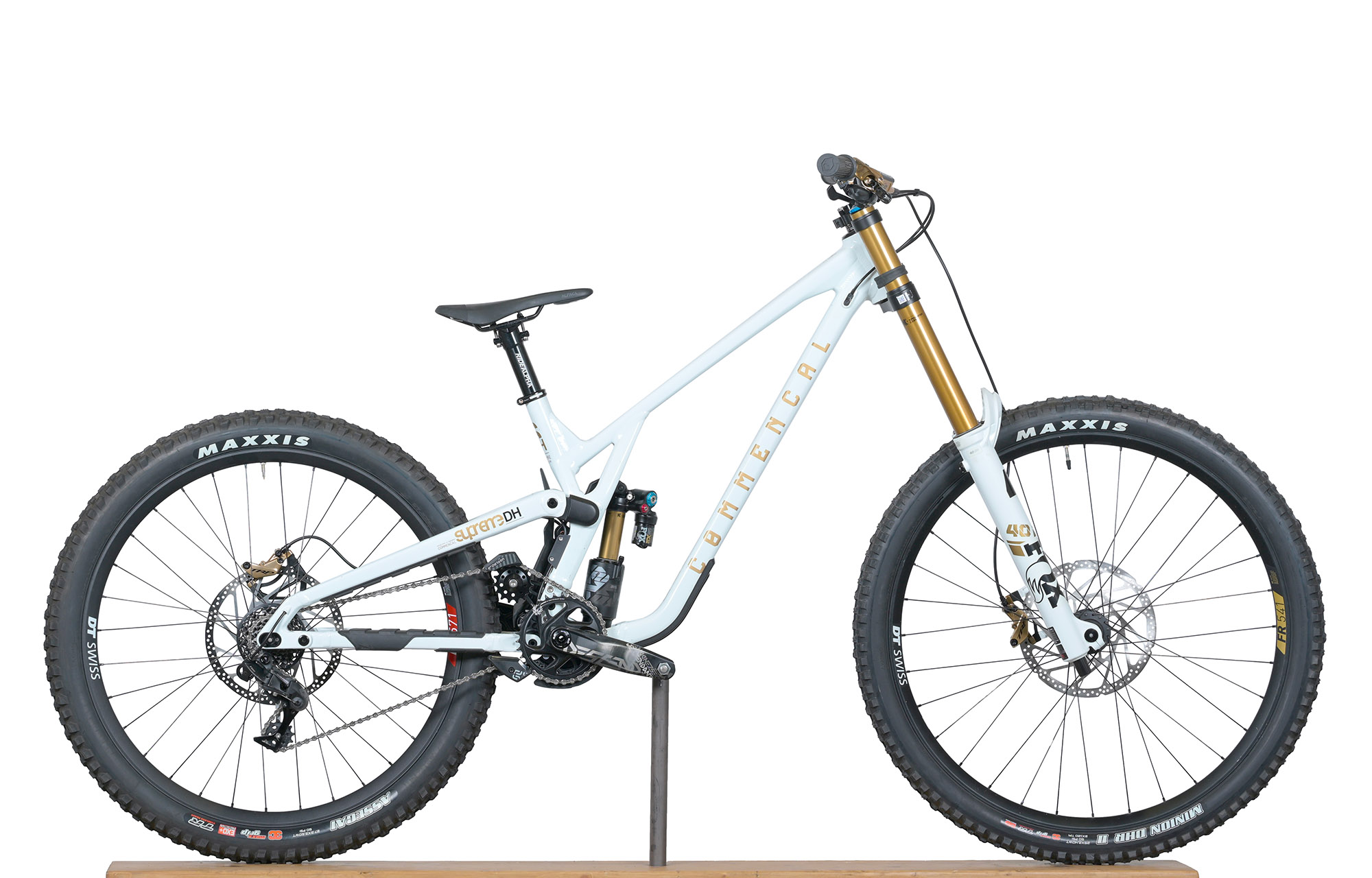COMMENCAL SUPREME DH V5 SIGNATURE LTD PURE WHITE - M (23151002) image number null