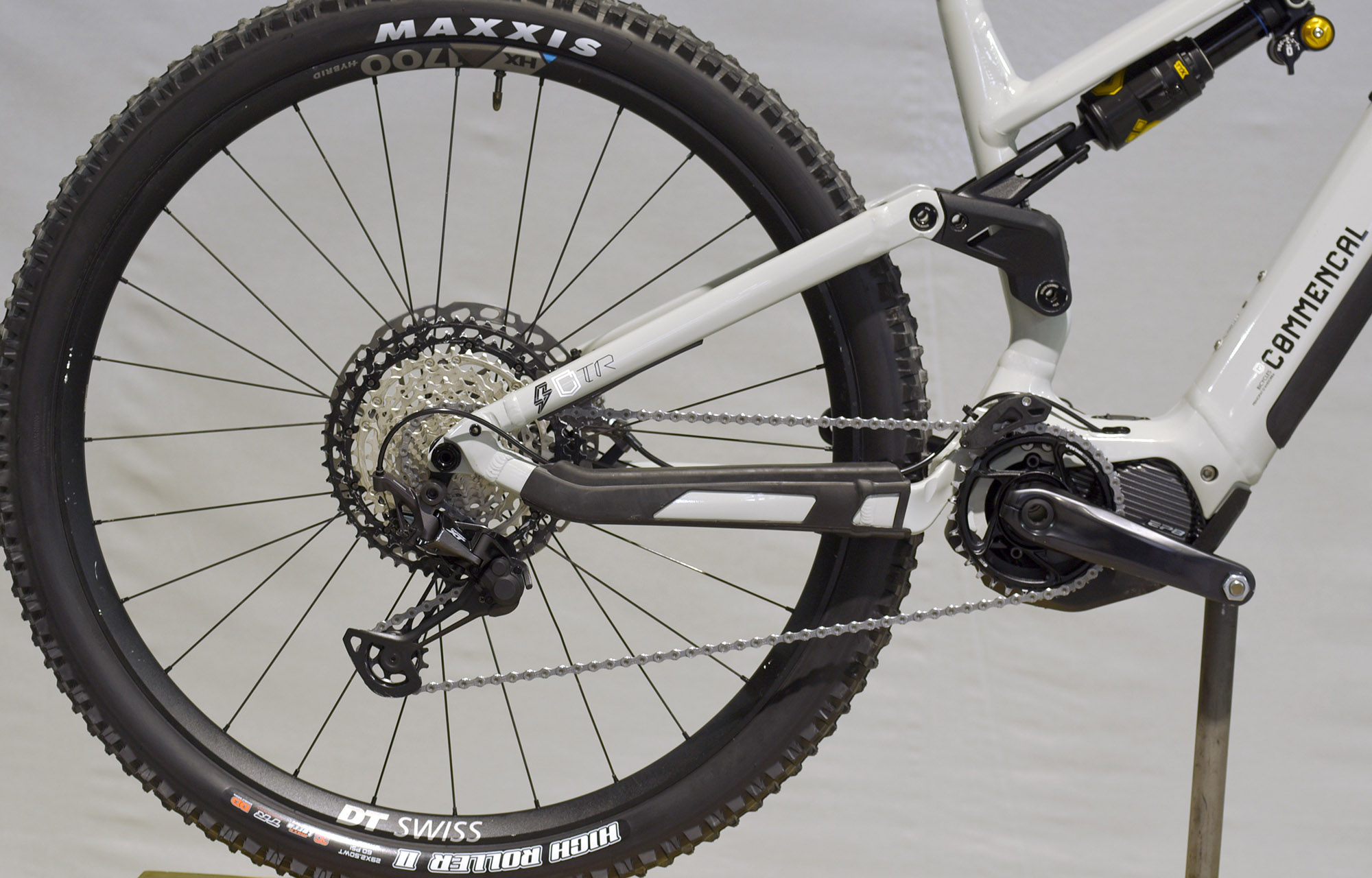 COMMENCAL META POWER TR OHLINS EDITION ASH GREY - M (22181602) 1160km image number null