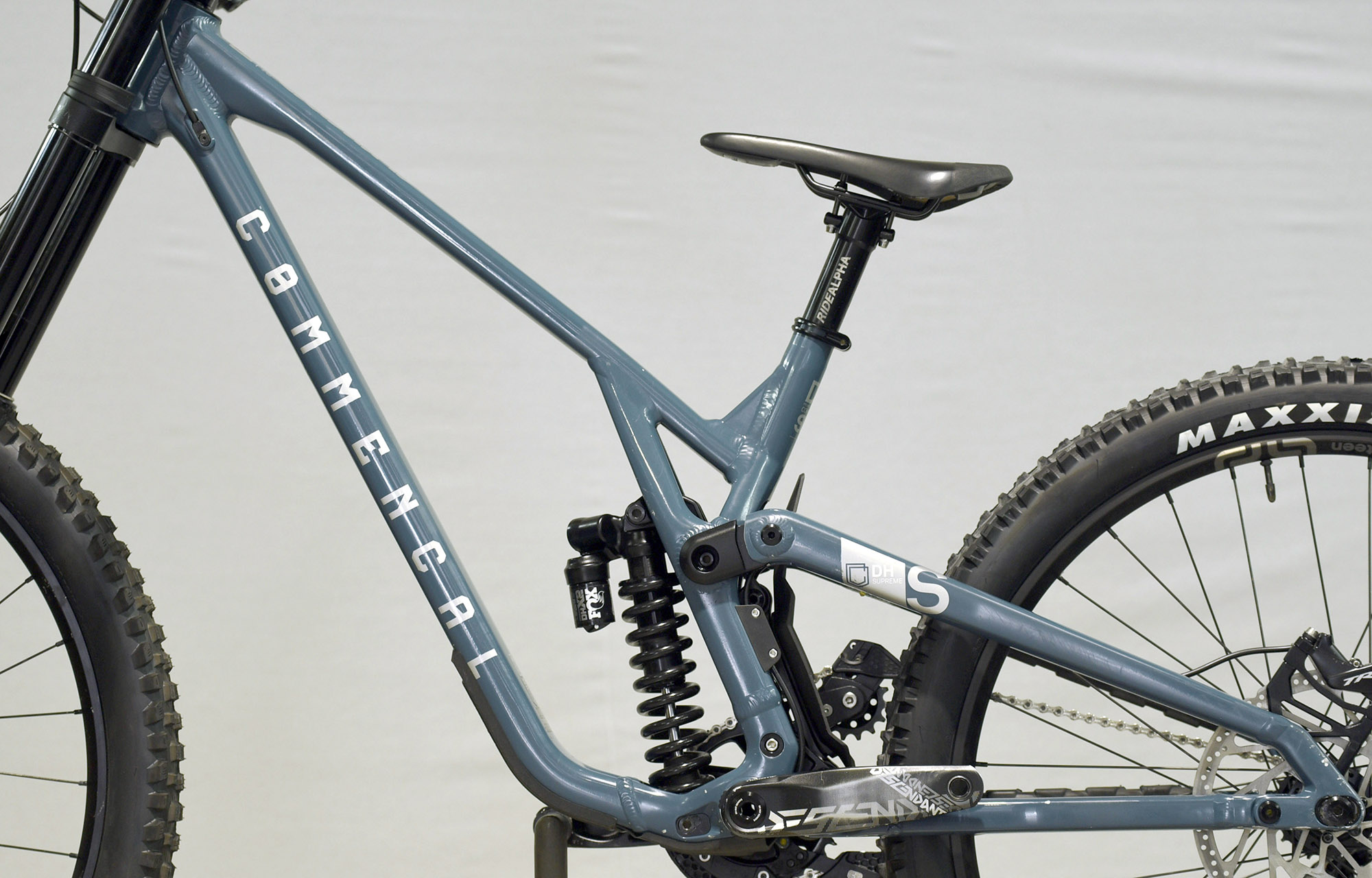 COMMENCAL SUPREME DH V5 ESSENTIAL AQUA BLUE - M (23150102) image number null