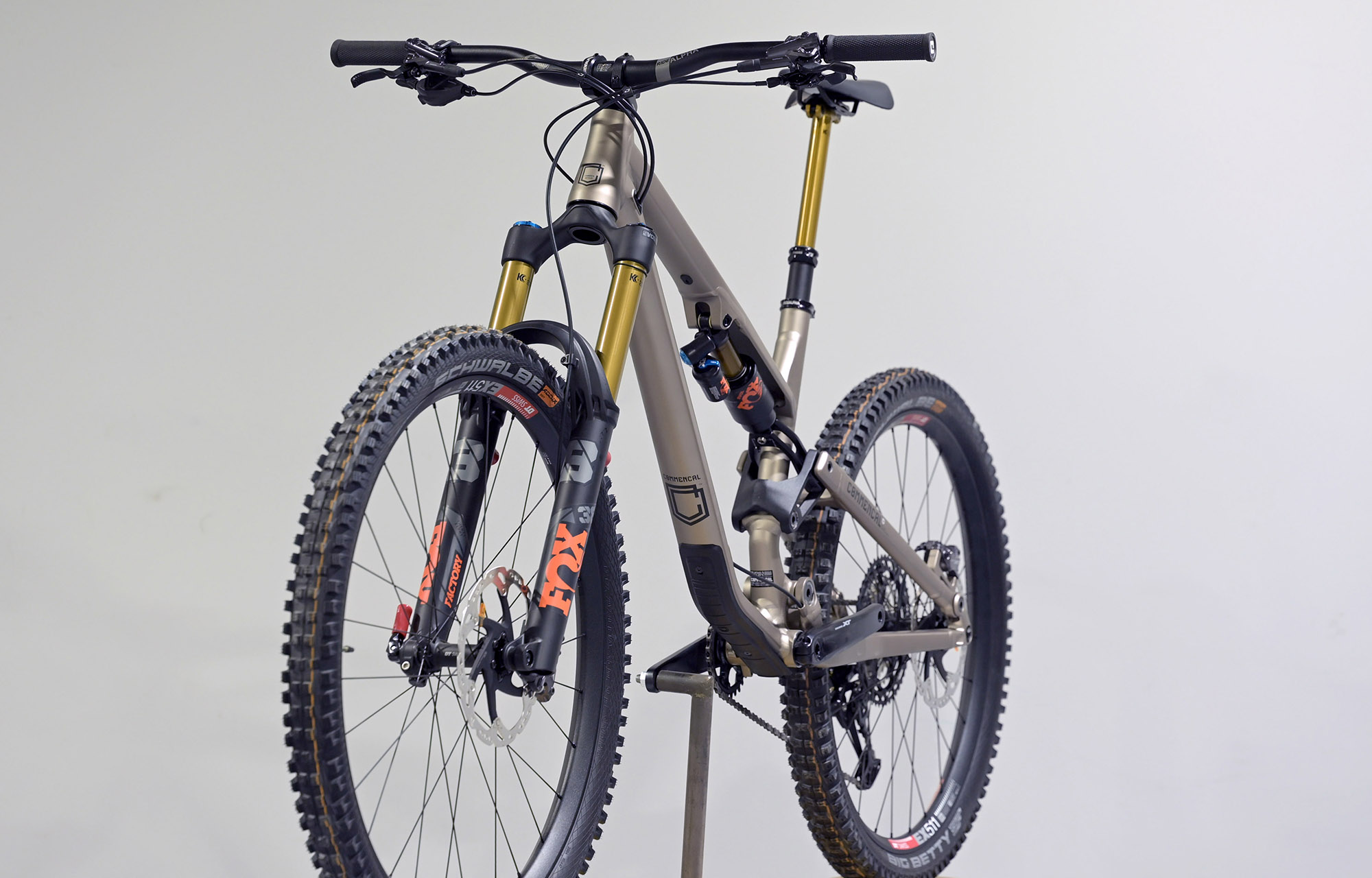 COMMENCAL META SX V4 SIGNATURE CHAMPAGNE - L (22131003) image cover number large 4