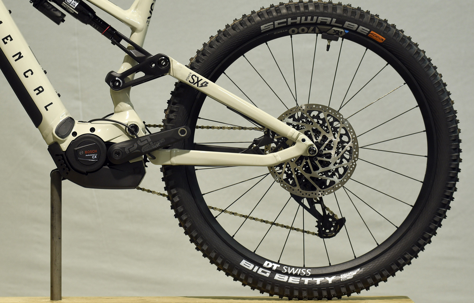 COMMENCAL META POWER SX BOSCH RACE CHALK - L (23181403) 3 km image number null
