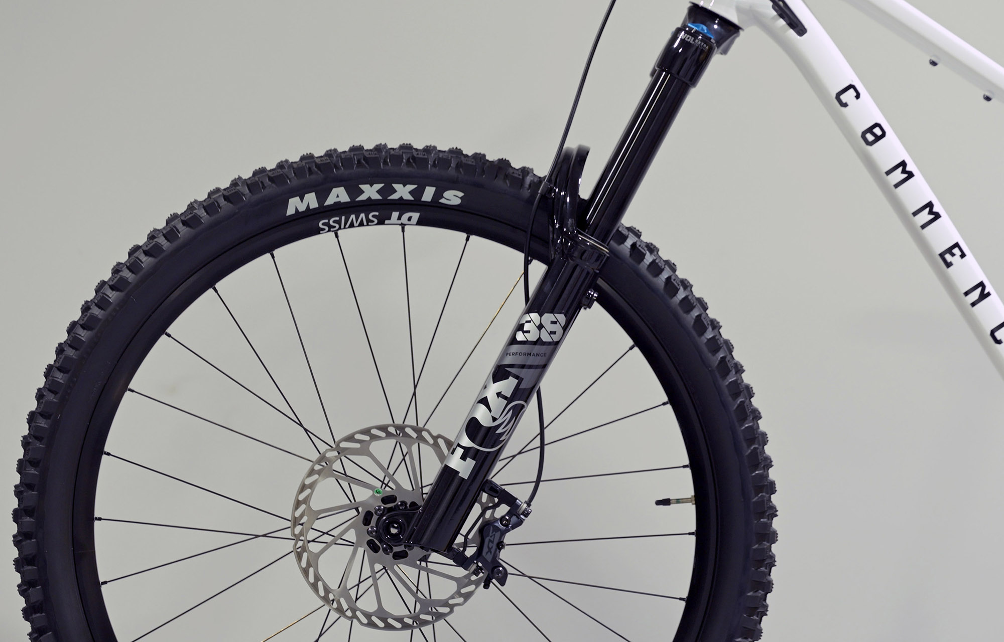 COMMENCAL META SX V5 ESSENTIAL PURE WHITE - L (25130303) image cover number large 4