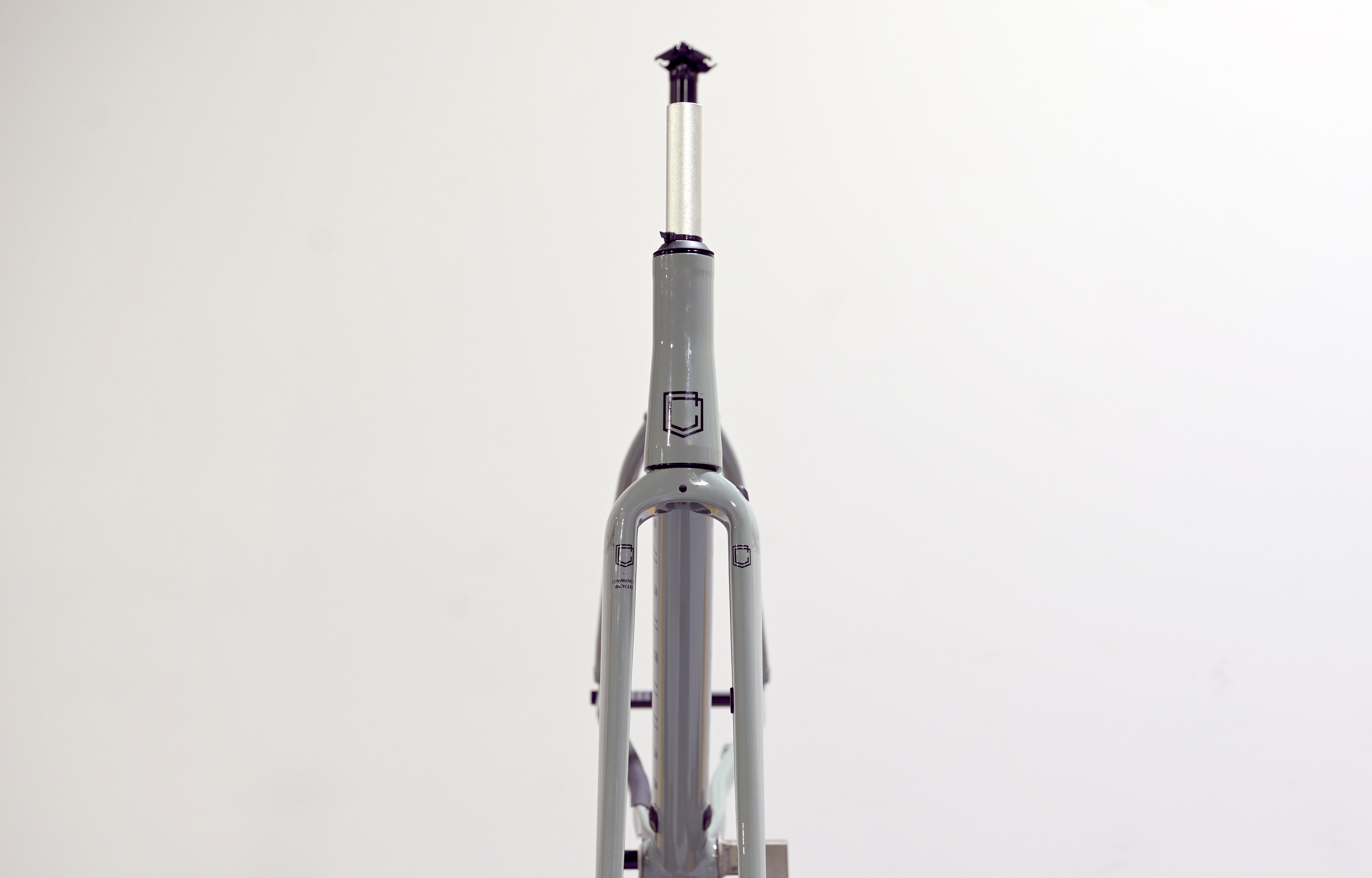 VIP COMMENCAL FCB PYRITE GREY - L (23290003) image cover number large 2