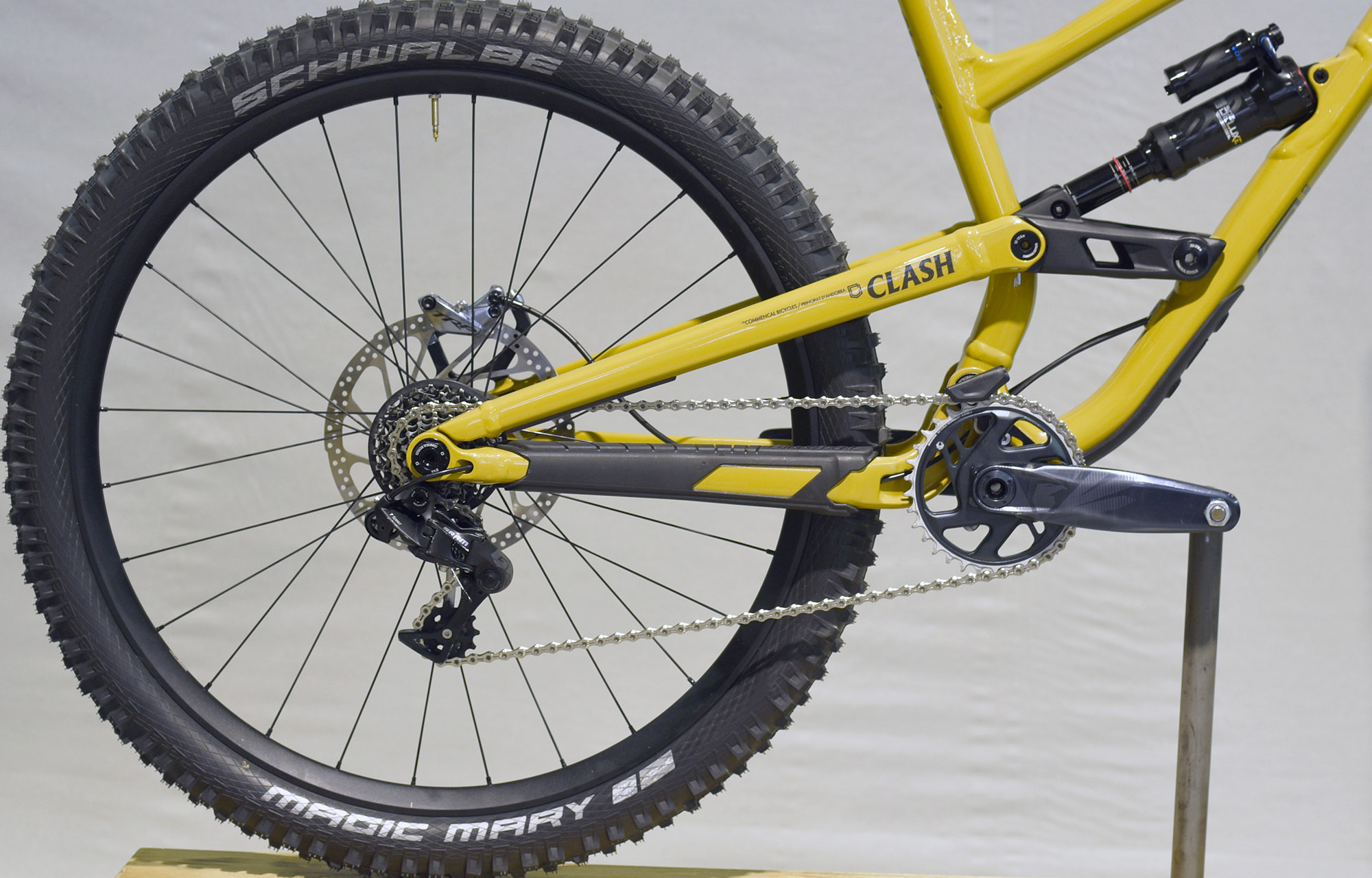 COMMENCAL CLASH RACE YELLOW - M (22131502) image number null