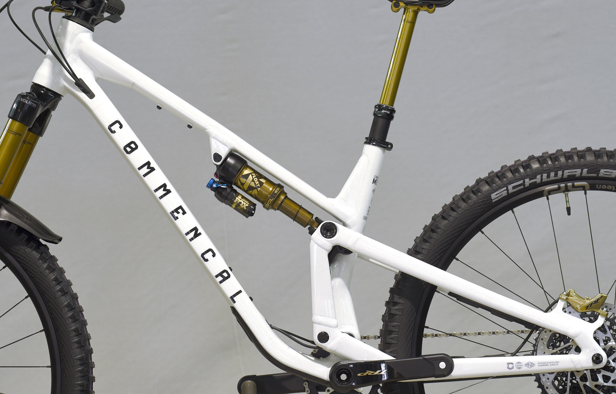 COMMENCAL META V5 CLEAR SILVER [COMMENCAL TEAM] ALC - M  (24100020) image number null