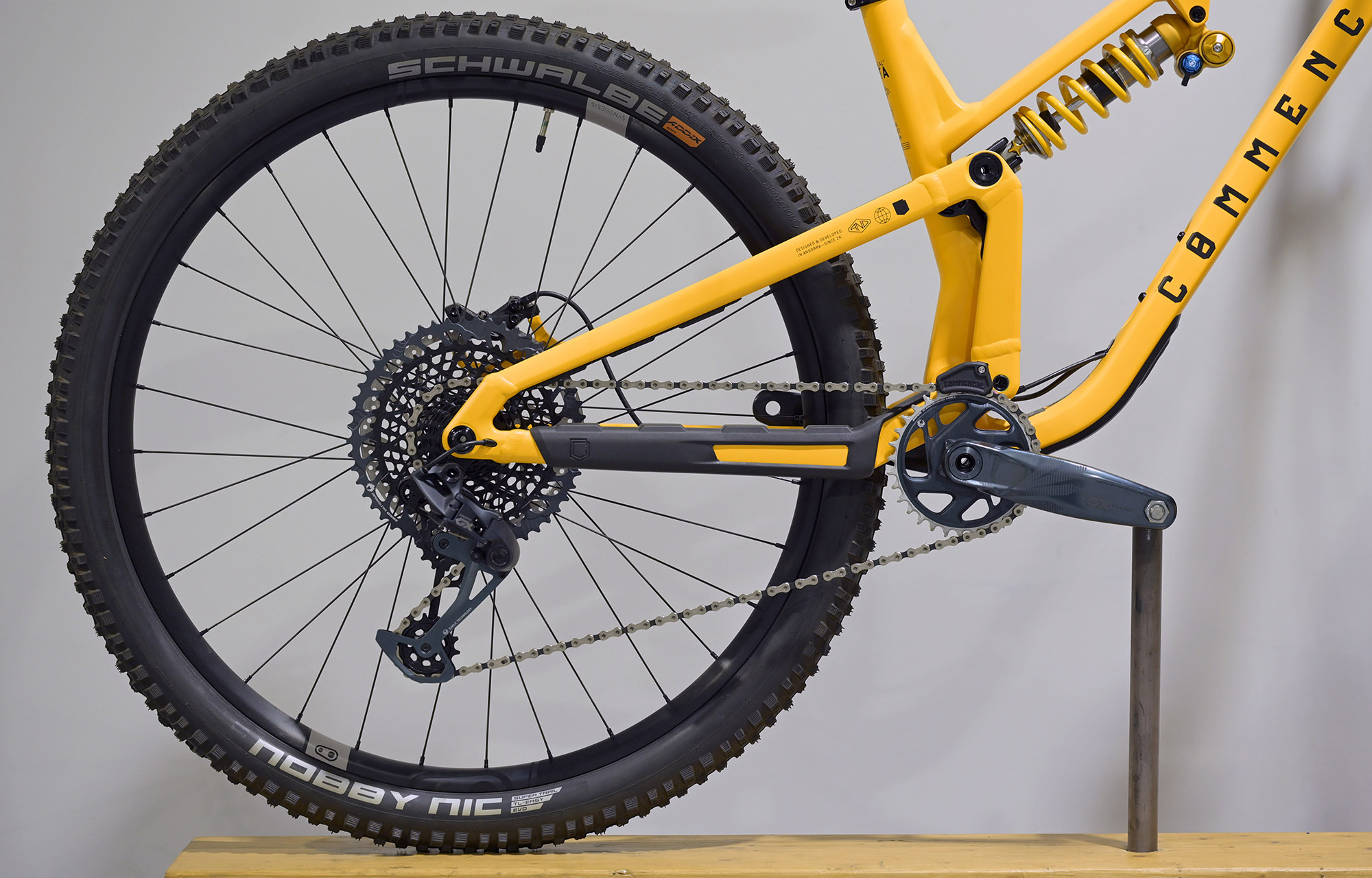 COMMENCAL META V5 OHLINS EDITION YELLOW - M (23122402) image cover number large 0