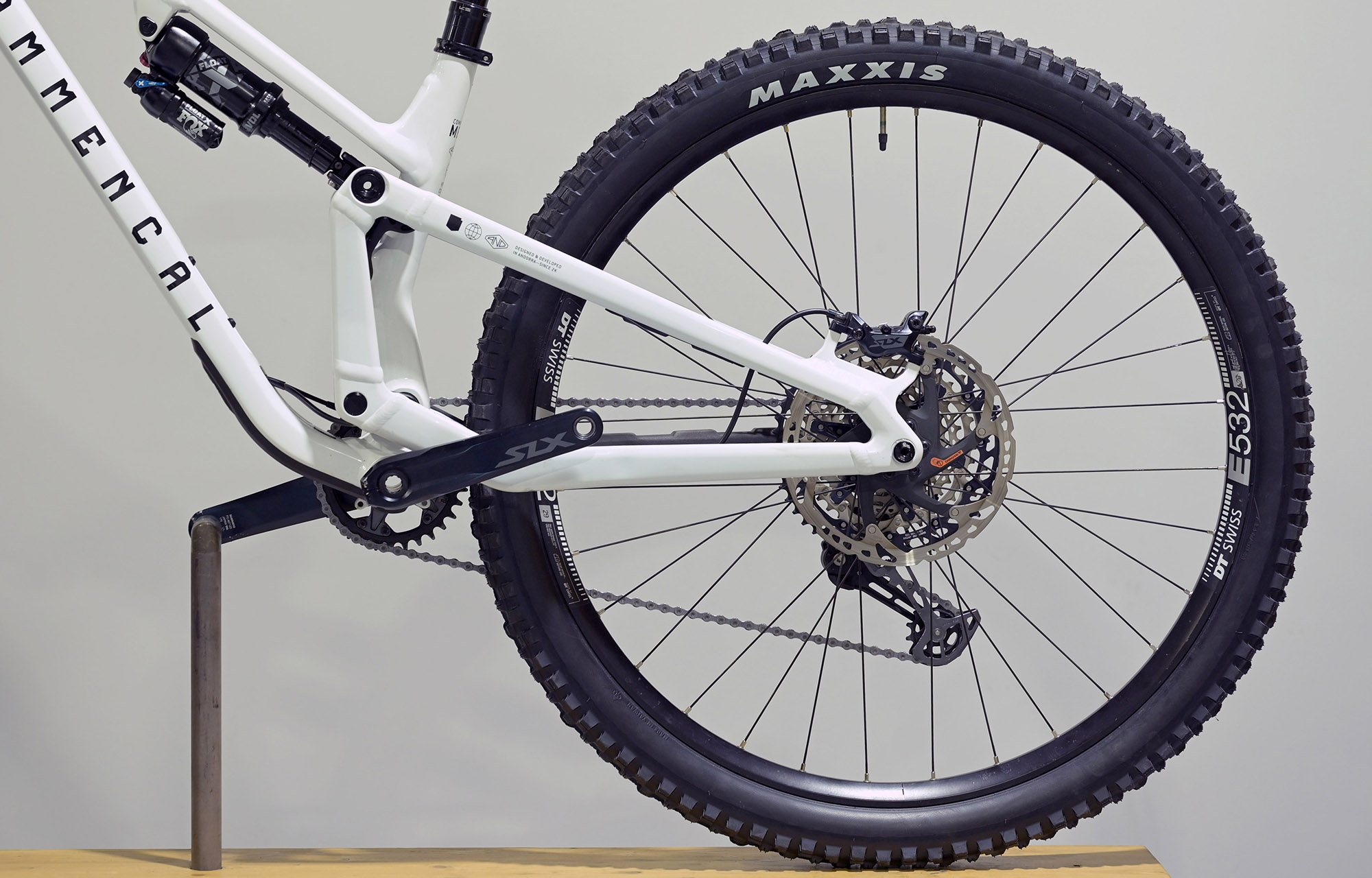 COMMENCAL META V5 ESSENTIAL PURE WHITE - S (23121201) image cover number large 5