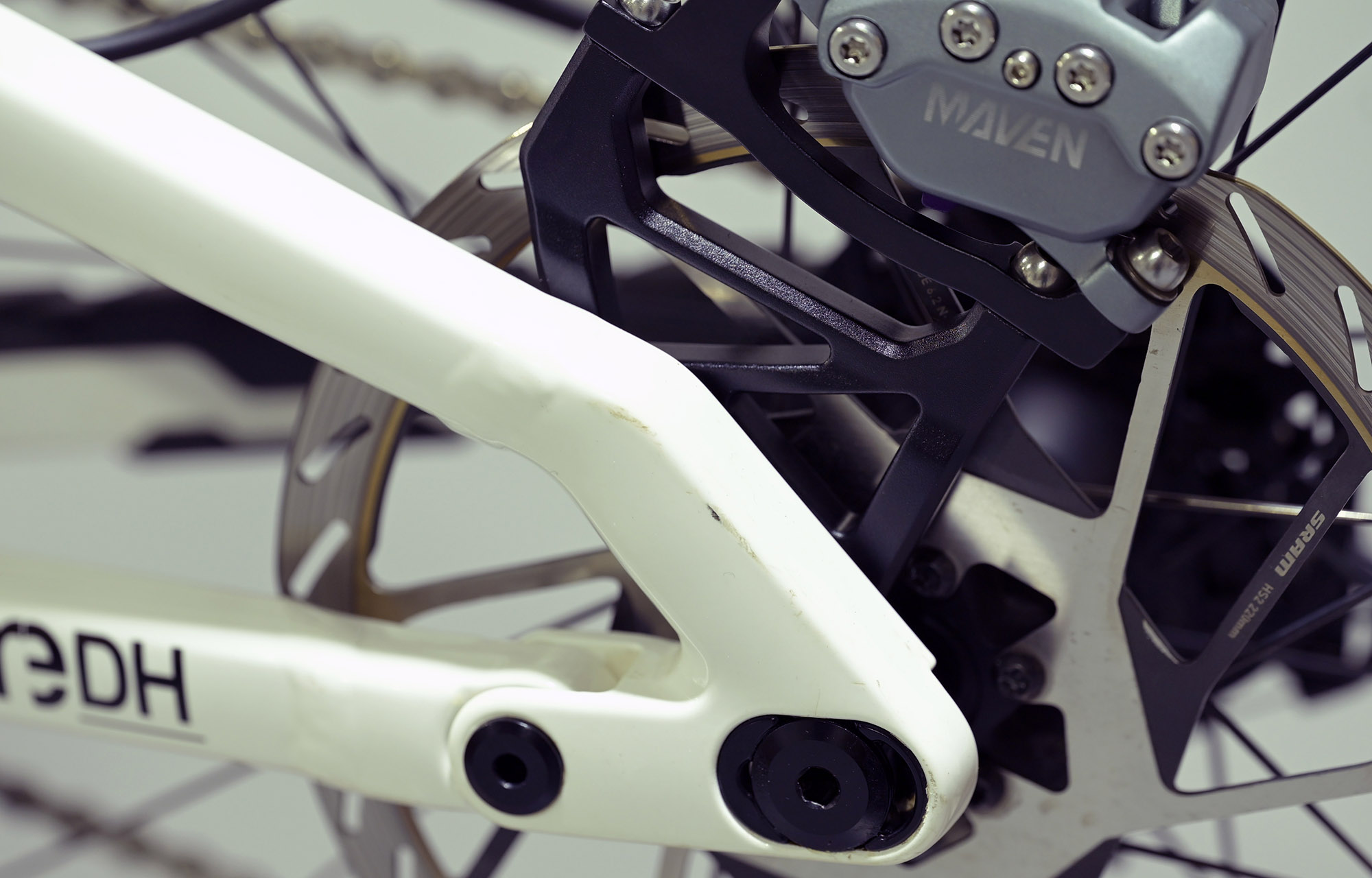 COMMENCAL SUPREME DH V5 ROCKSHOX PURE WHITE - M (24157102) image large number 11