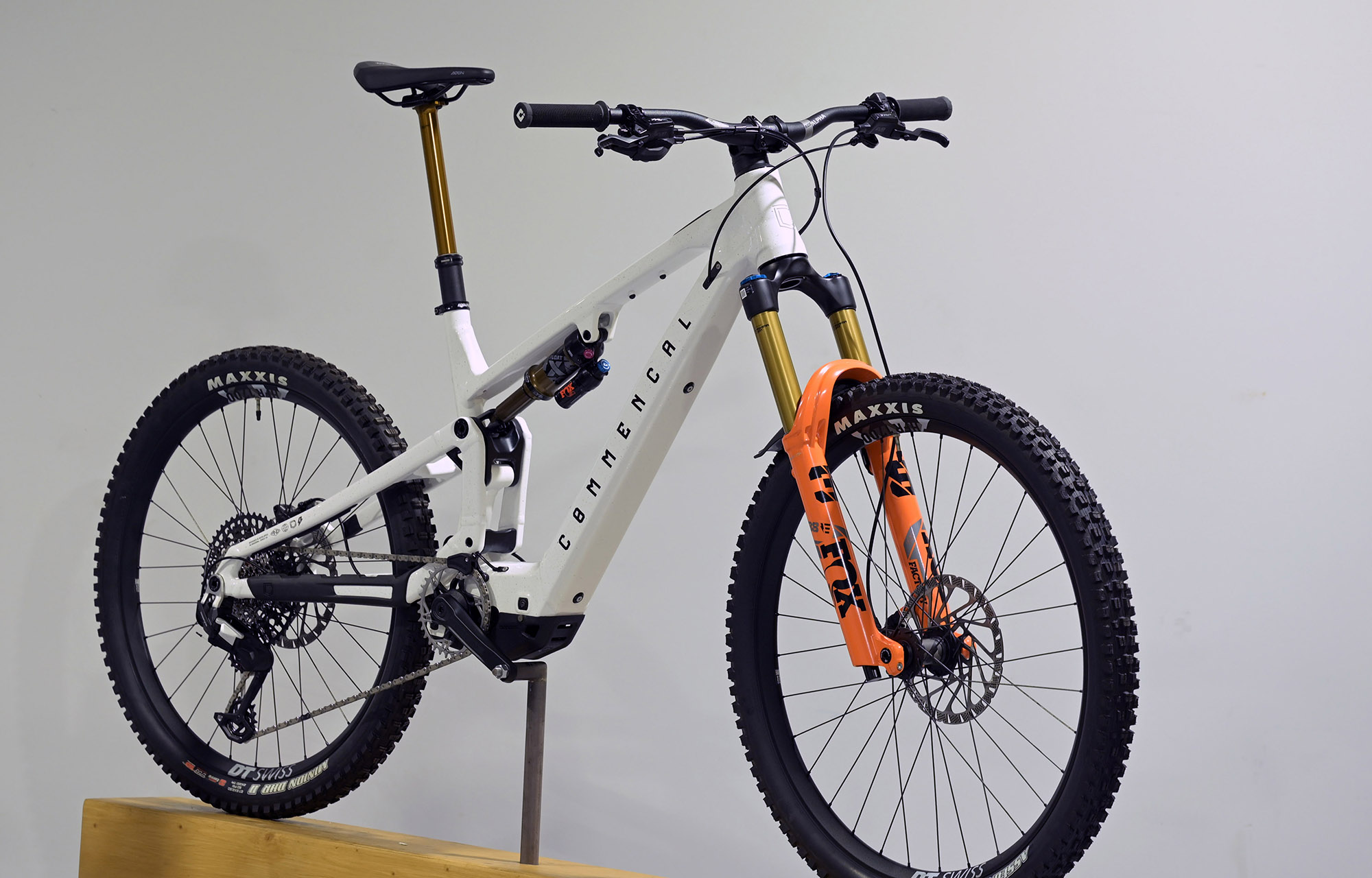 COMMENCAL META POWER SX 400 SIGNATURE EAGLE 90 - L (25131003) 1 km image cover number large 2