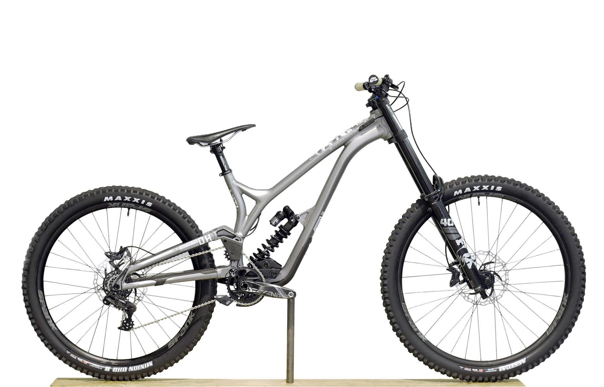 COMMENCAL SUPREME DH 29/27 RACE MATTE GRAPHITE  - L (21151203) image number null