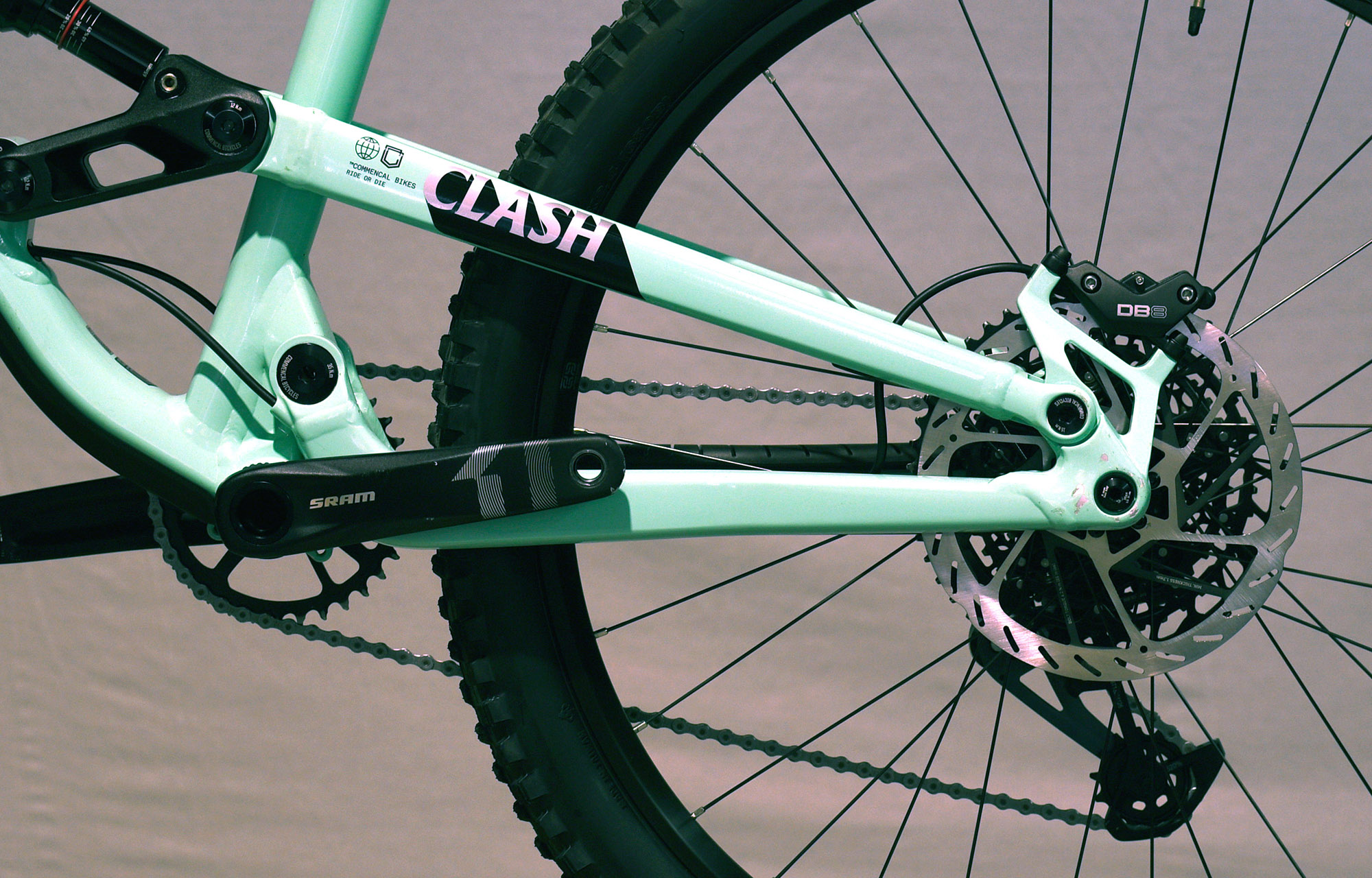 COMMENCAL CLASH RIDE EMERALD GREEN NEW ROCKSHOX - M (23130102) image number null