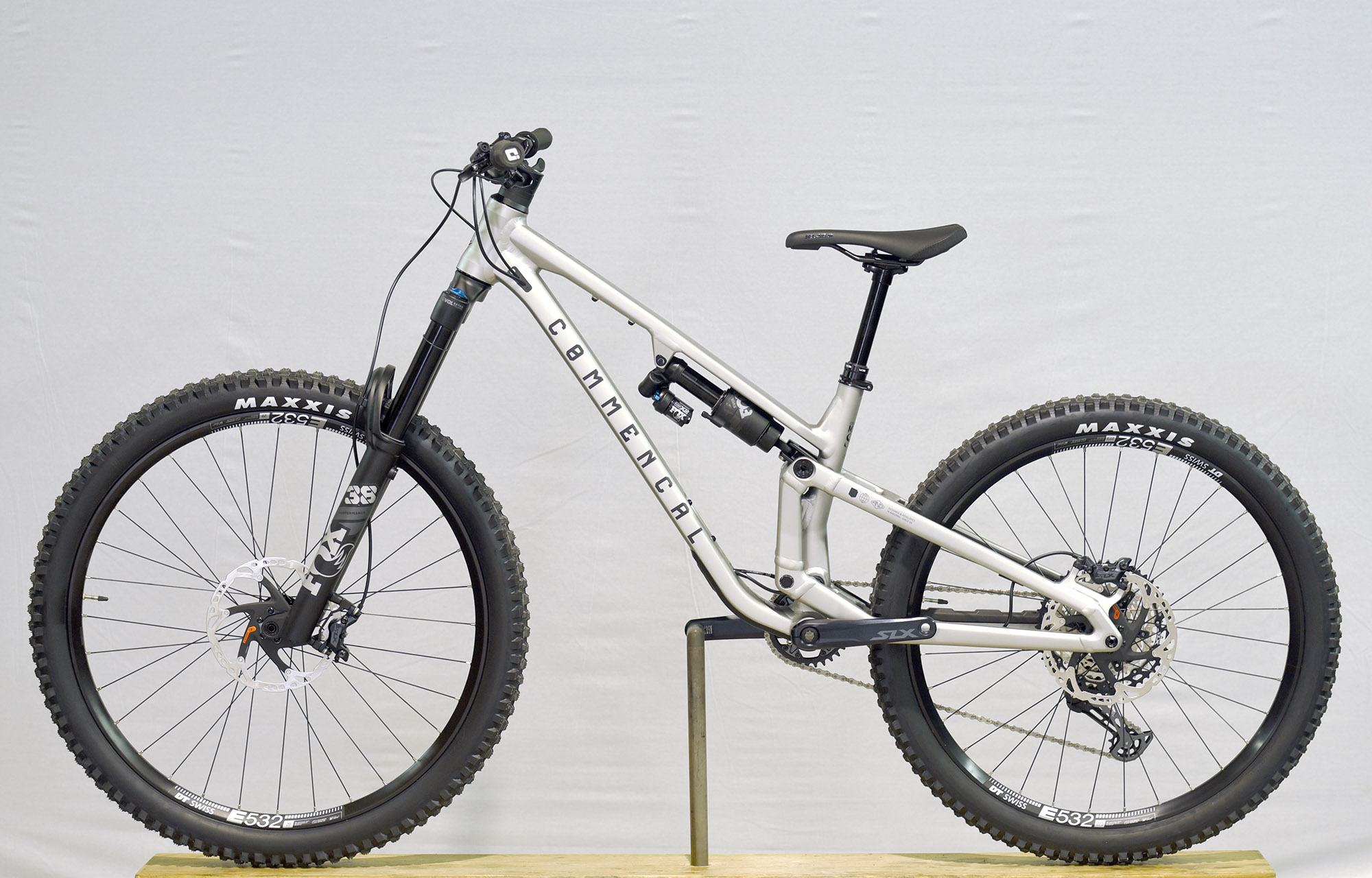 COMMENCAL META SX V5 ESSENTIAL SILVER - S (23131501) image number null