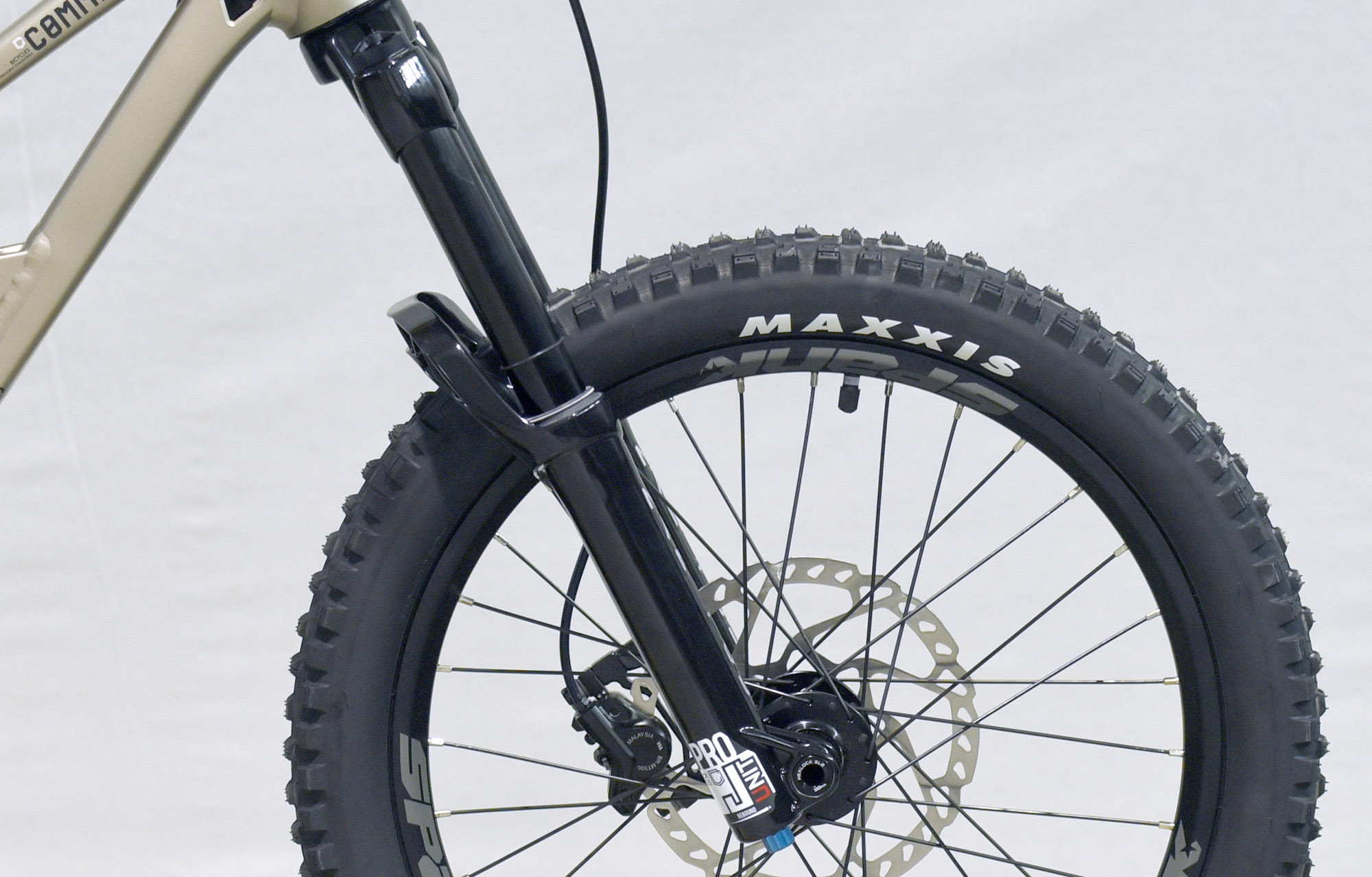 COMMENCAL CLASH 20 CHAMPAGNE - 20 (21175000) image number null