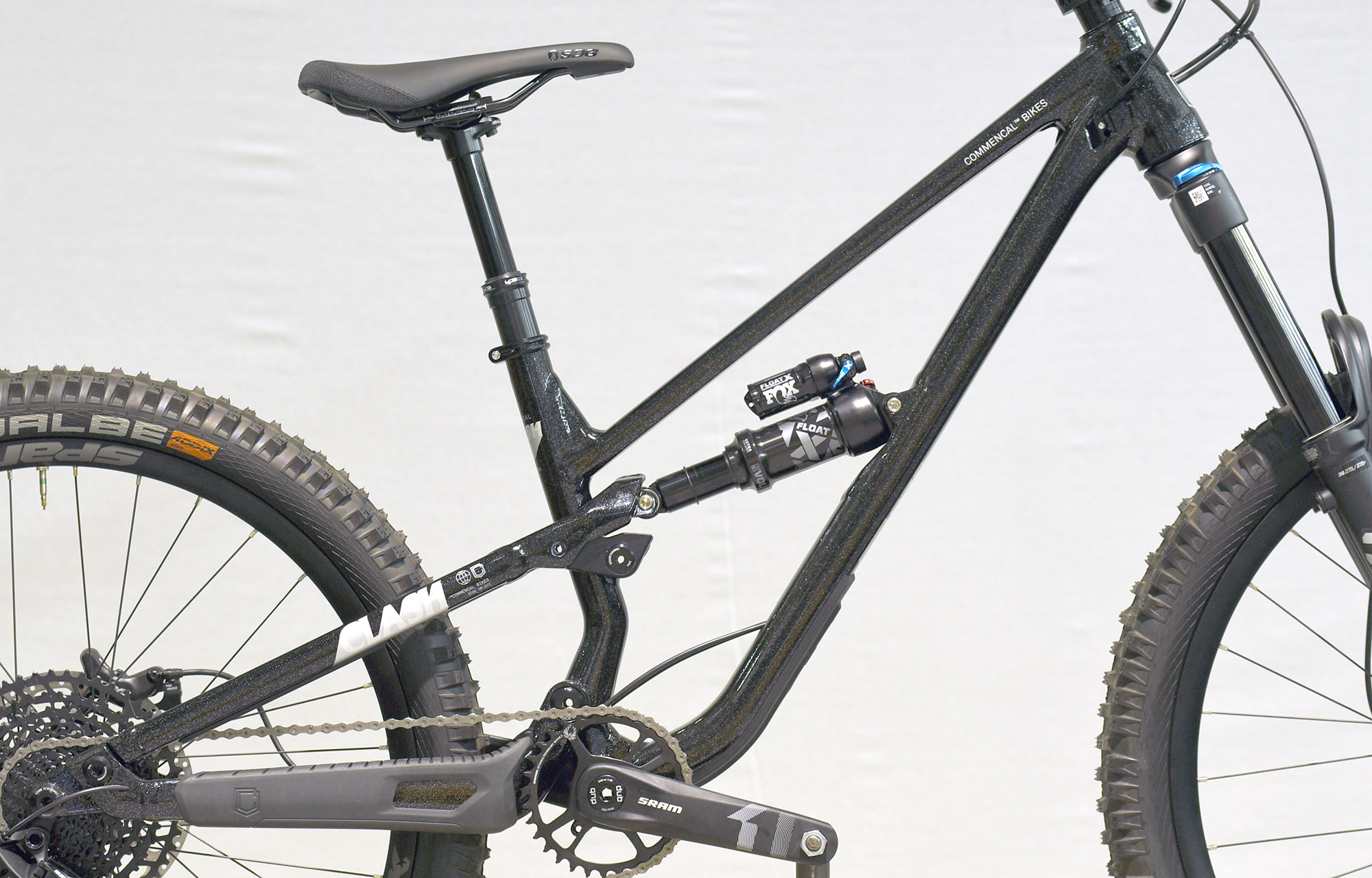 COMMENCAL CLASH XS GLITTERY BLACK - (23170800) image number null
